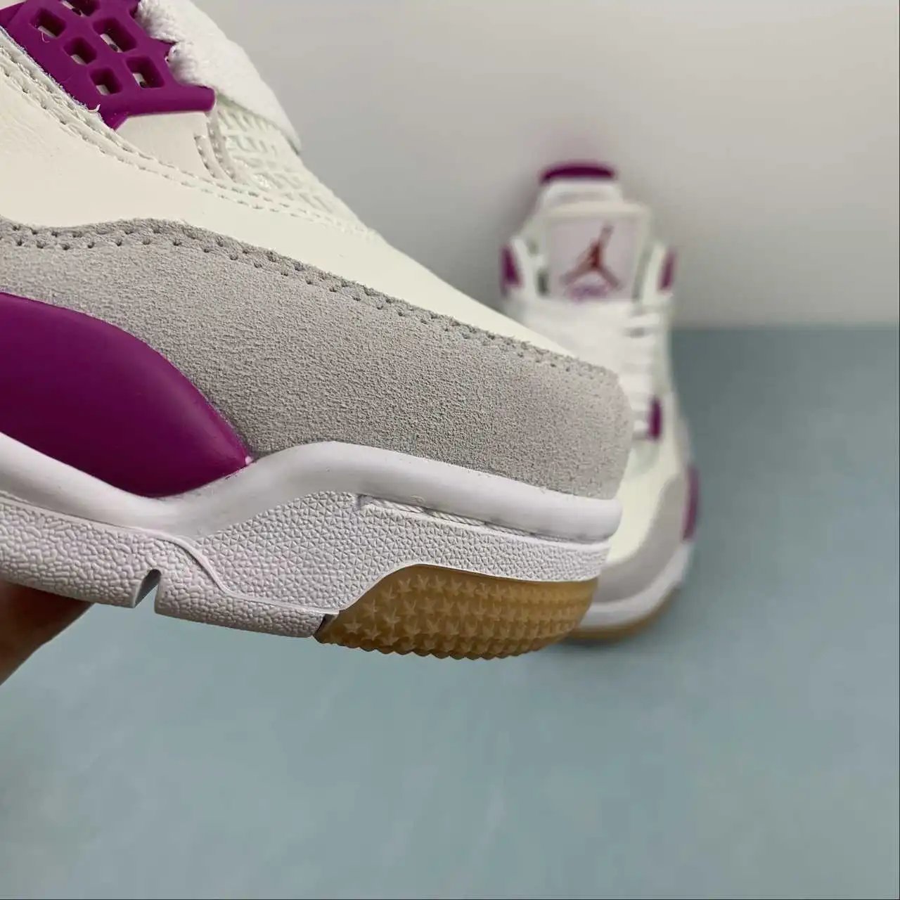 AJ4 × Nike SB DR5415-105 7