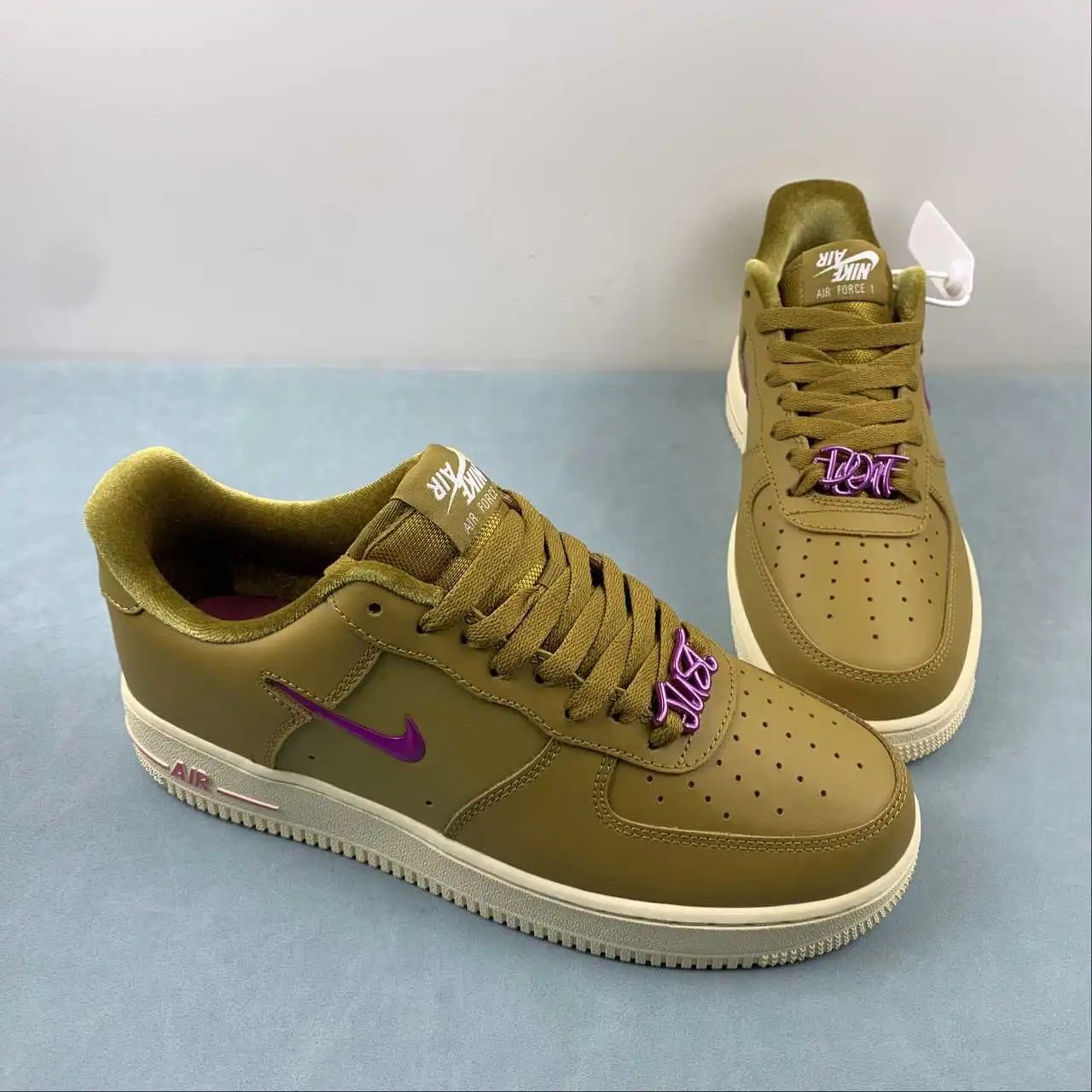 Nike Air Force 1 FB8251-700 thumbnail 2