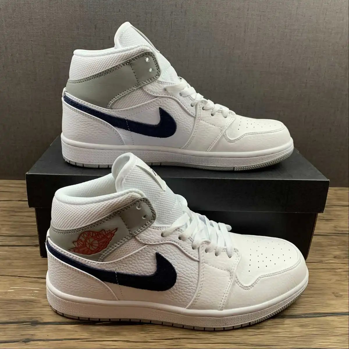 AJ1 White Grey Blue – DR8038-100