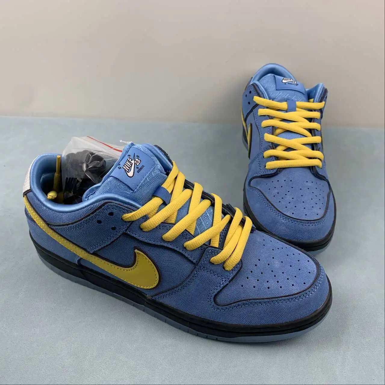 Nike Dunk Low FZ8320-400 thumbnail 2