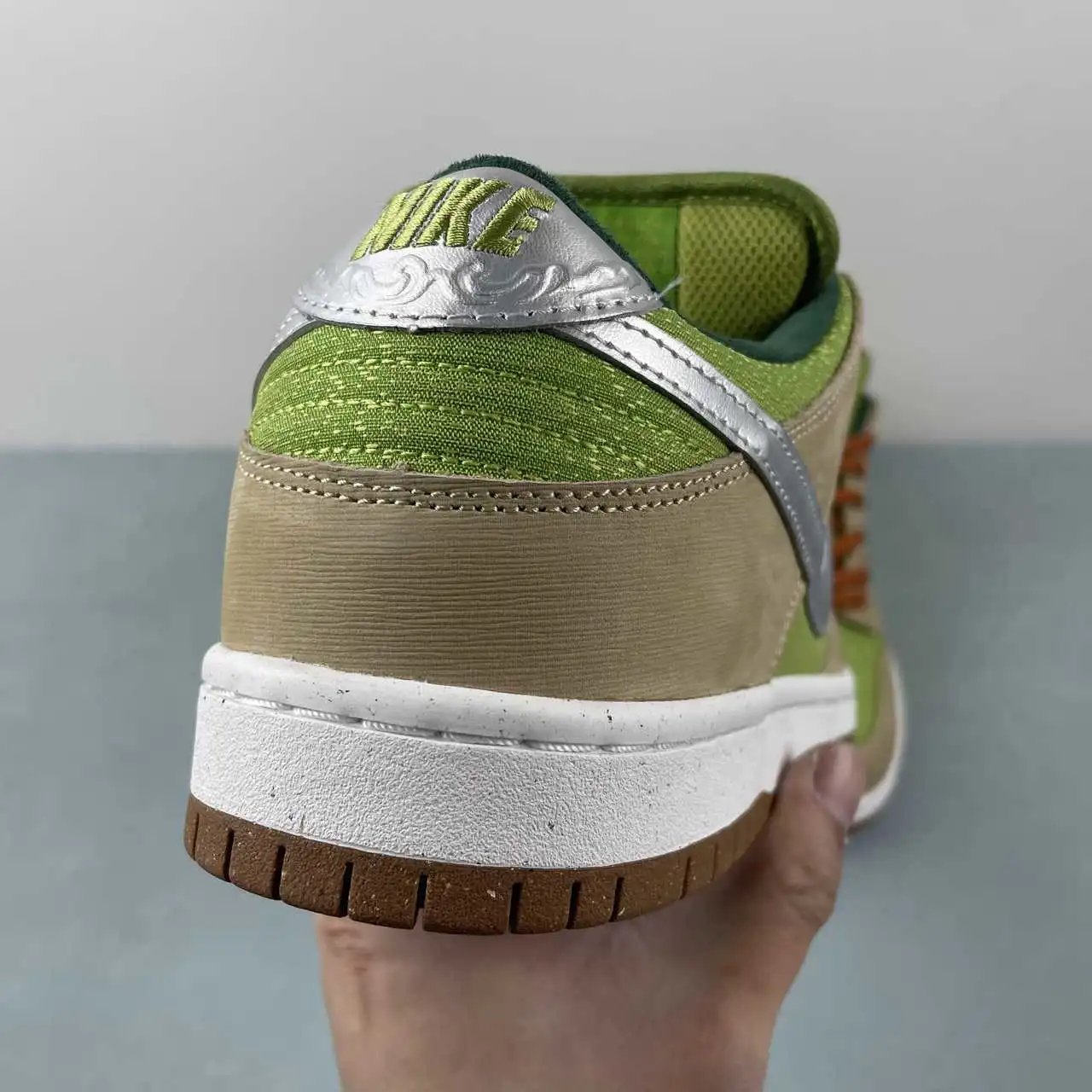 Nike Dunk Low FQ7585-200 10