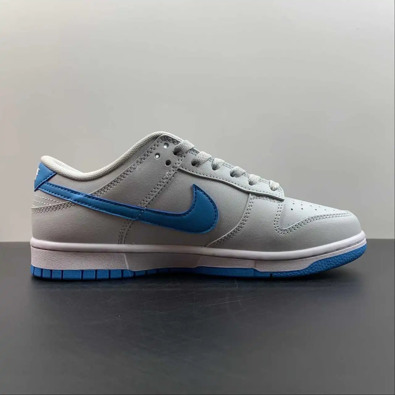 Nike Dunk Low DV0831-001 5