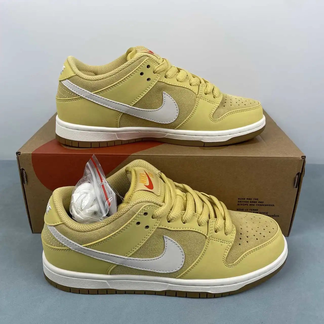 Nike Dunk Low Light Yellow White Color-Blocked – FJ1674-700