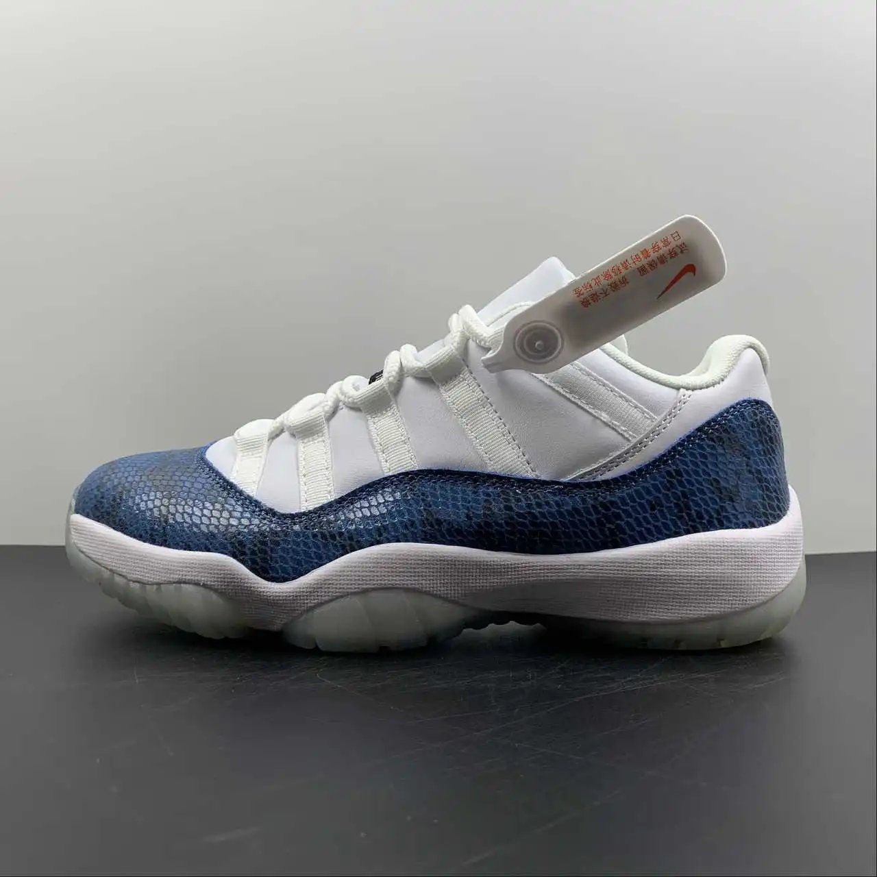 Air Jordan 11 CD6846-102 6
