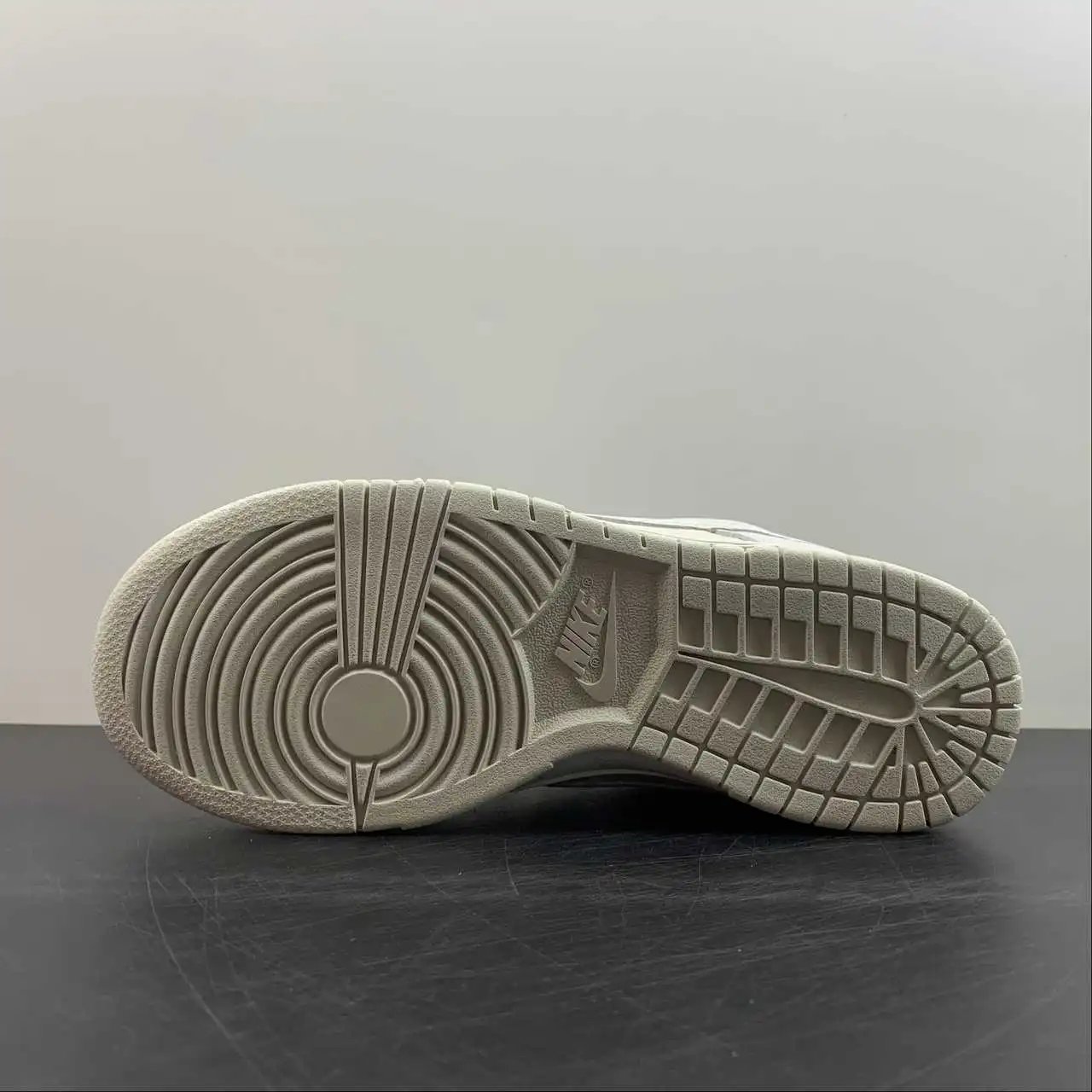 Nike Dunk Low DD8338-001 12