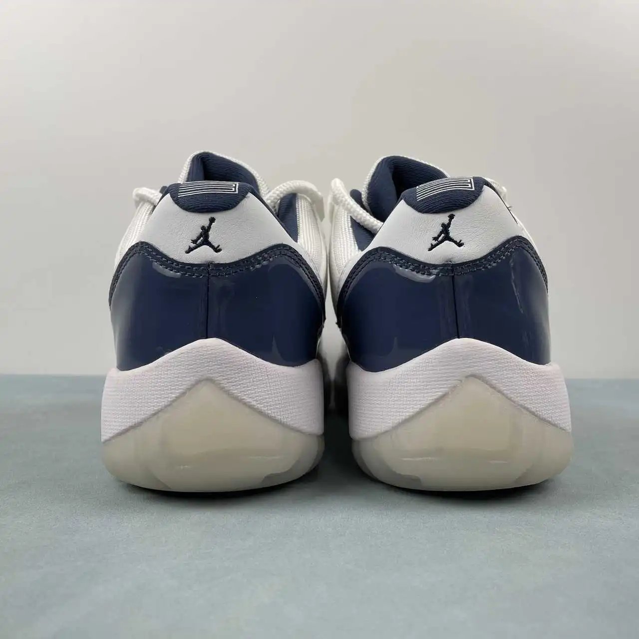Air Jordan 11 FV5104-104 thumbnail 3