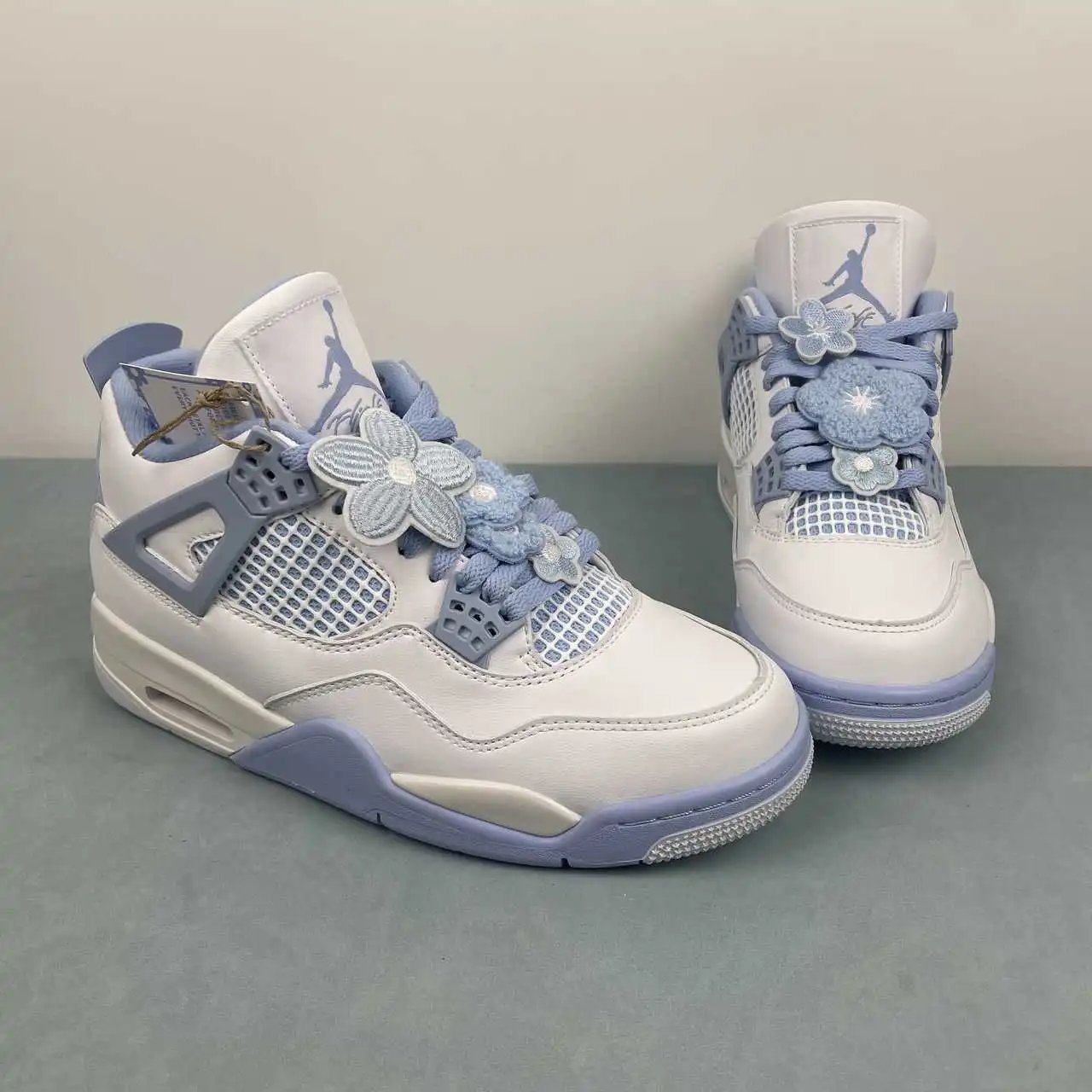 Air Jordan 4 HV0823-100 thumbnail 2