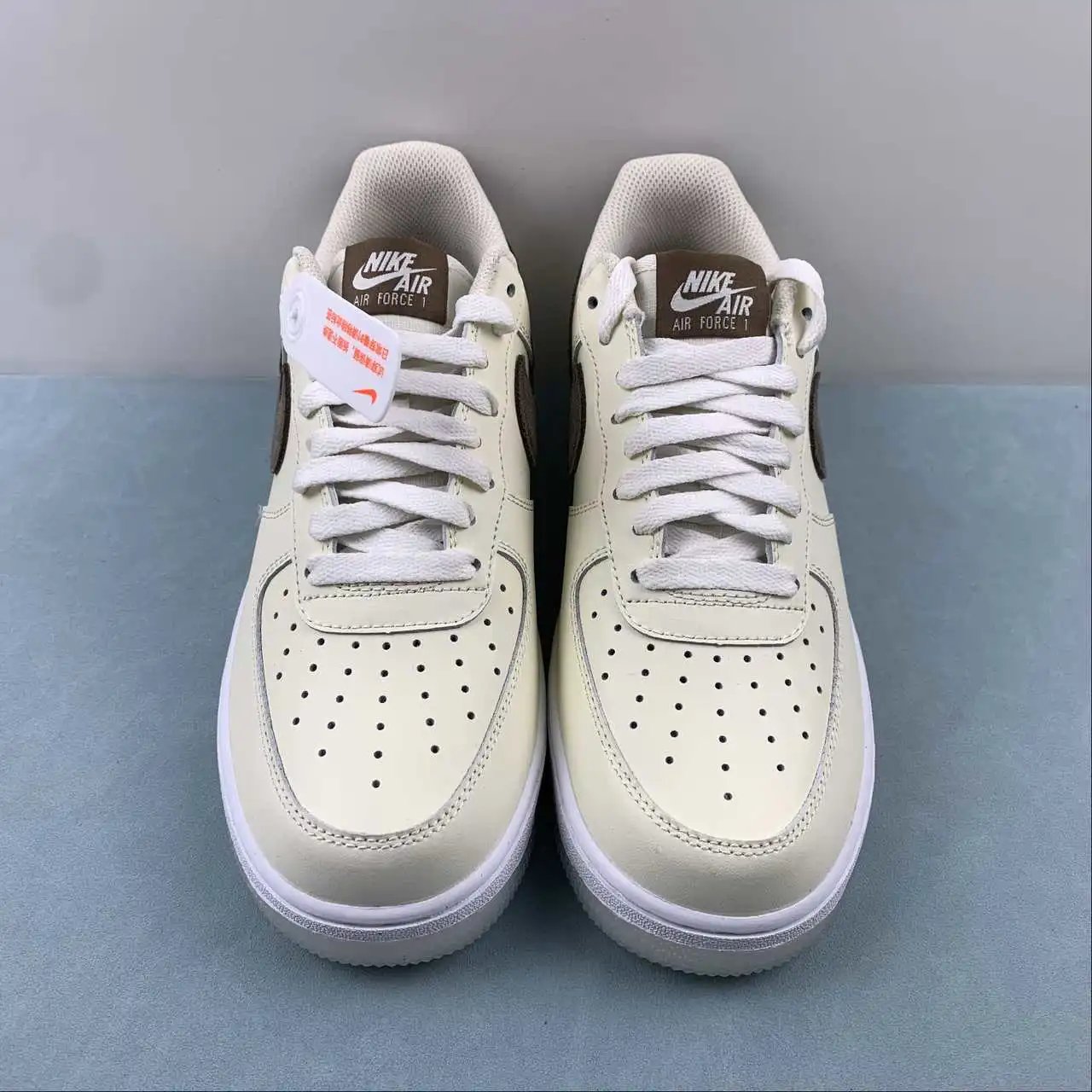 Nike Air Force 1 FN5832-101 thumbnail 3