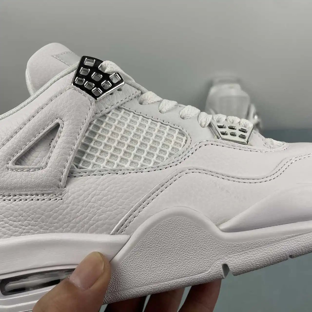 Air Jordan 4 308497-100 10