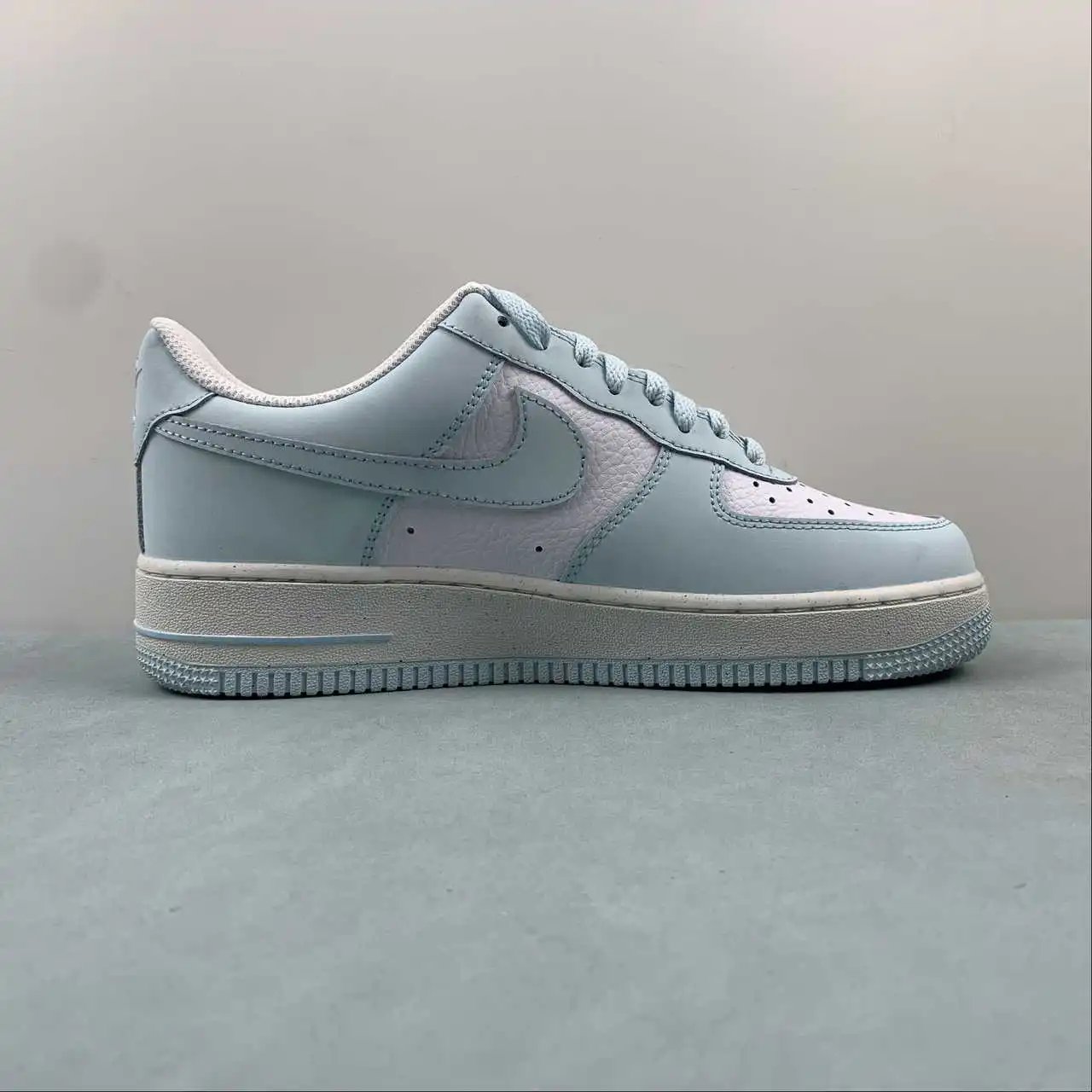 Nike Air Force 1 HF5385-400 thumbnail 4