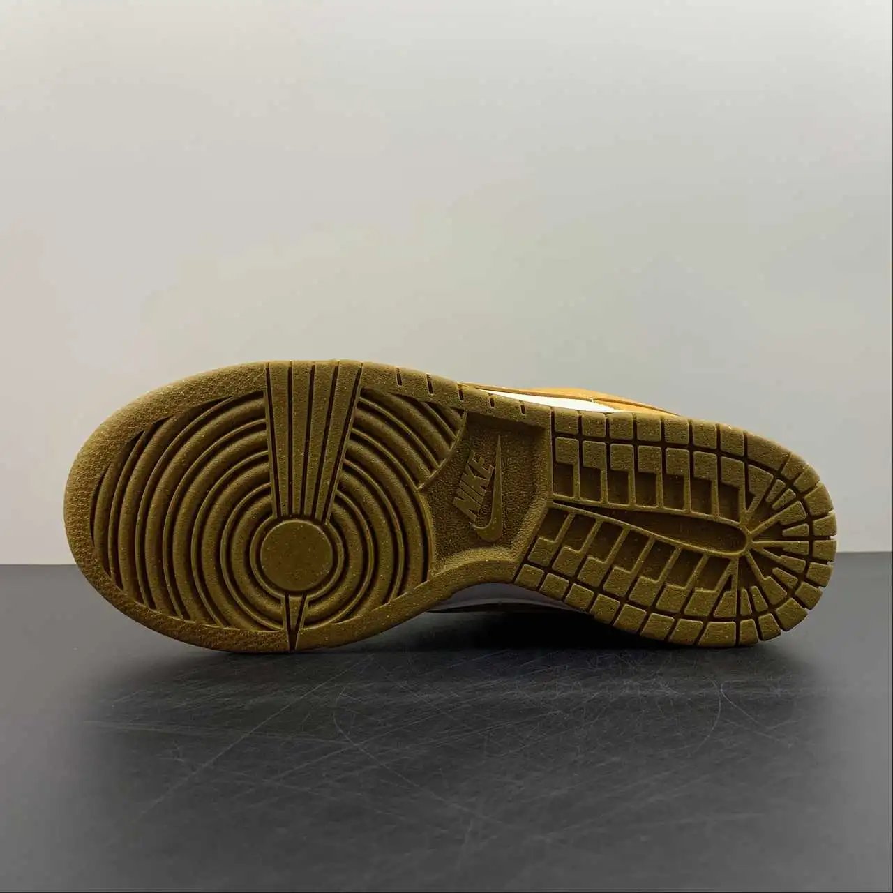 Nike Dunk Low DN1431-001 12