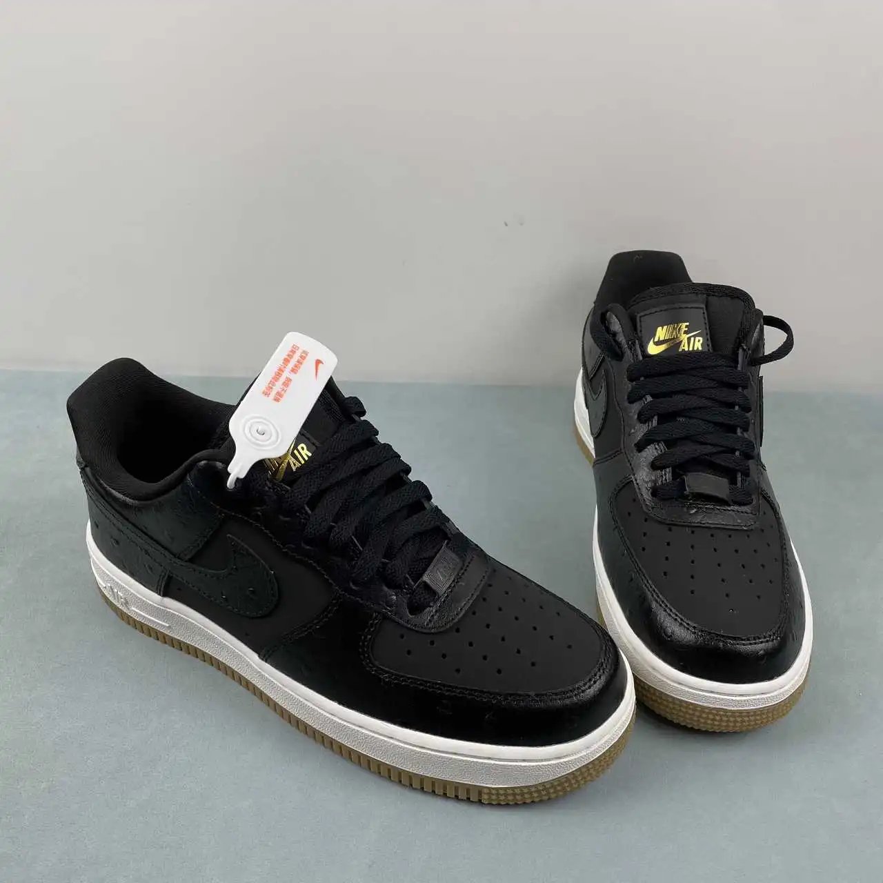 Nike Air Force 1 DZ2708-002 thumbnail 2