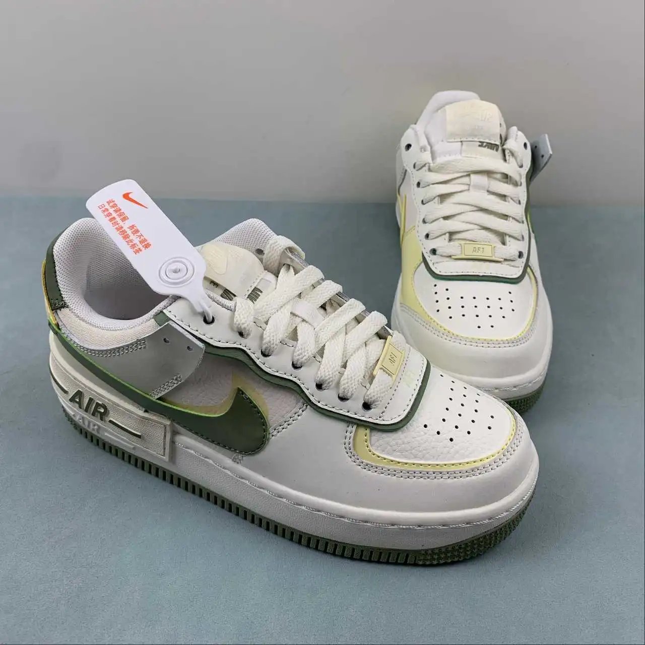 Nike Air Force 1 FN6335-101 thumbnail 2