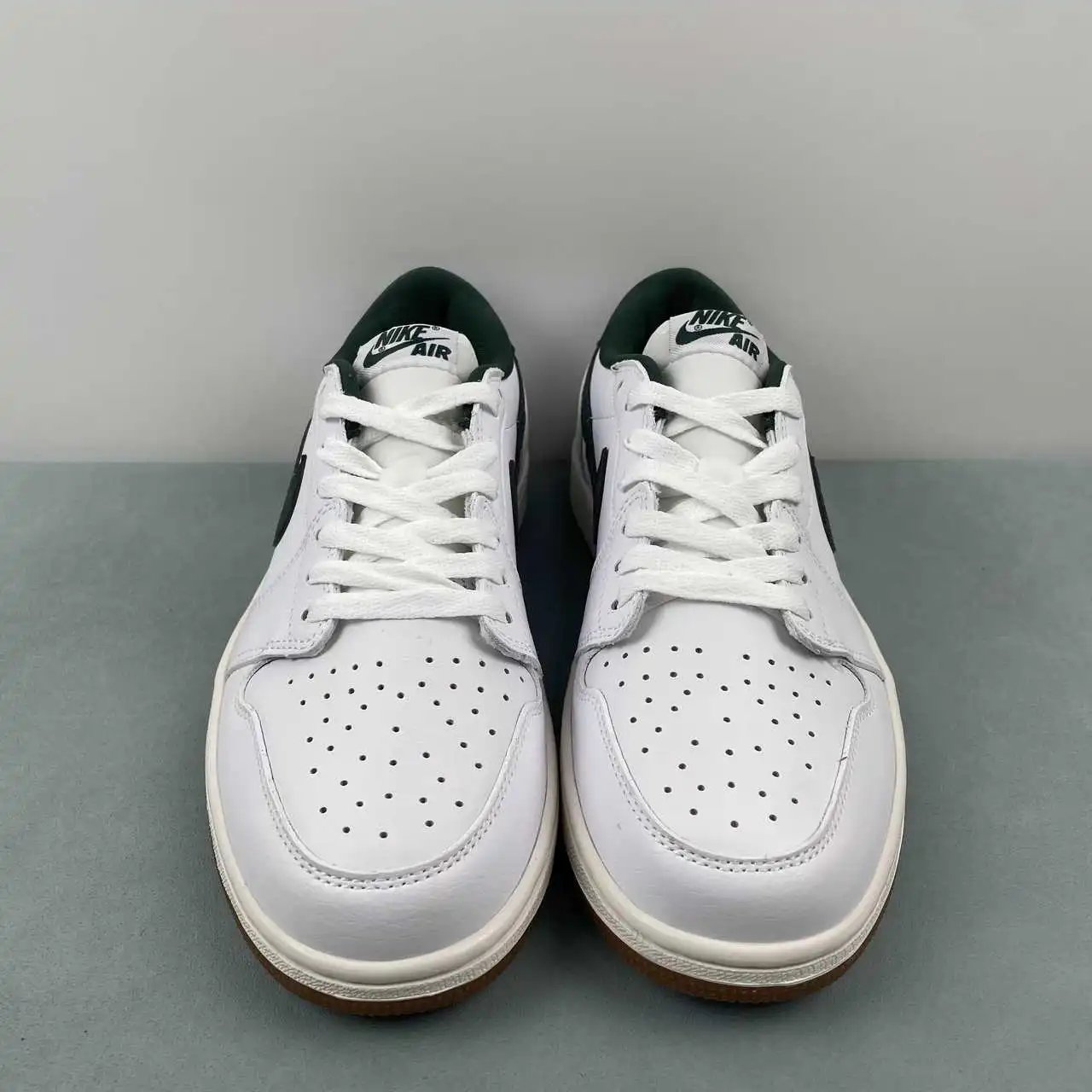 Air Jordan 1 Low CZ0775-133 thumbnail 3