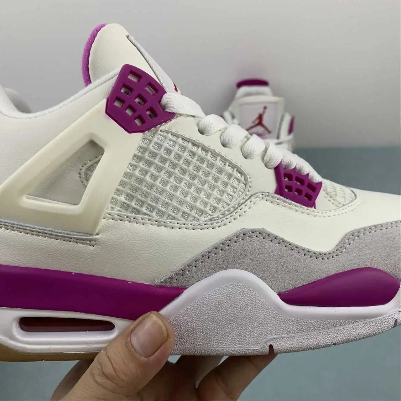 AJ4 × Nike SB DR5415-105 9