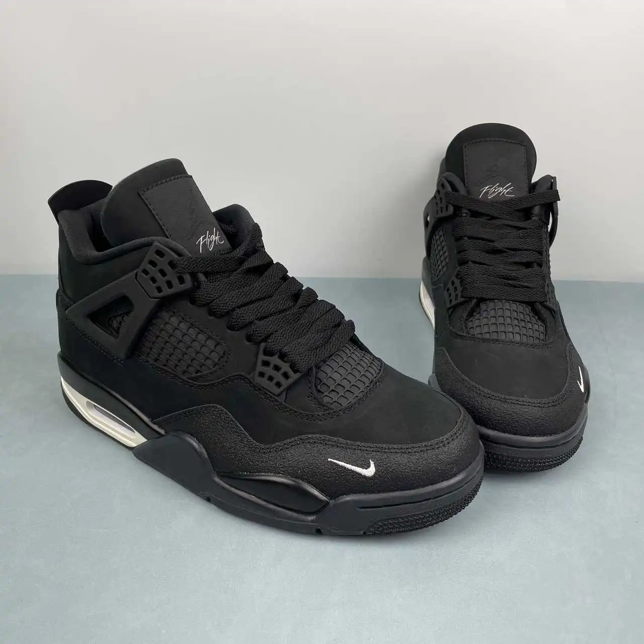 Air Jordan 4 HF4340-001 thumbnail 2