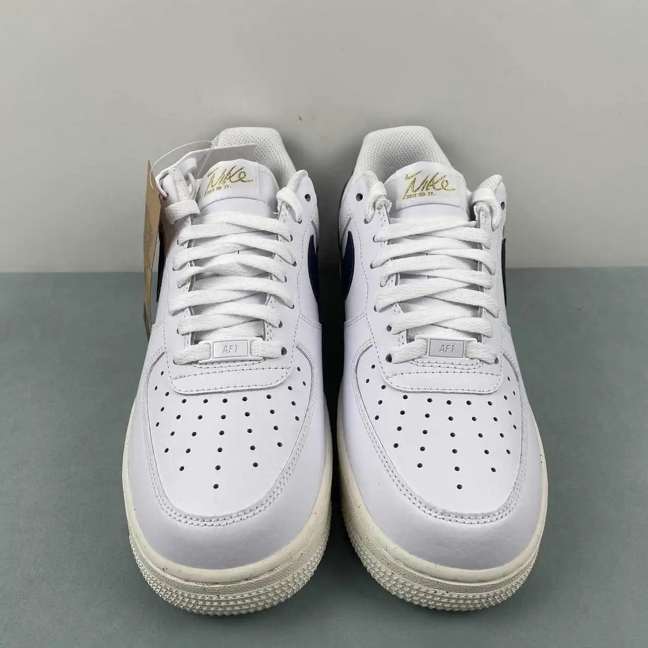 Nike Air Force 1 FZ6768-100 thumbnail 3
