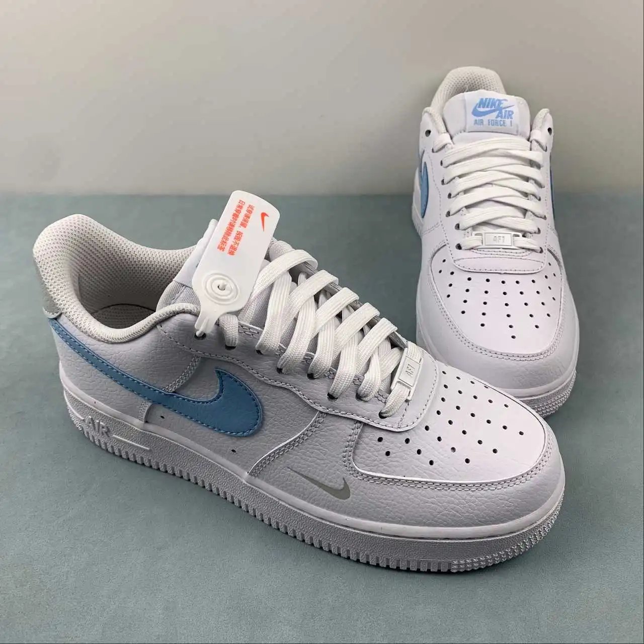 Nike Air Force 1 HF0022-100 thumbnail 2