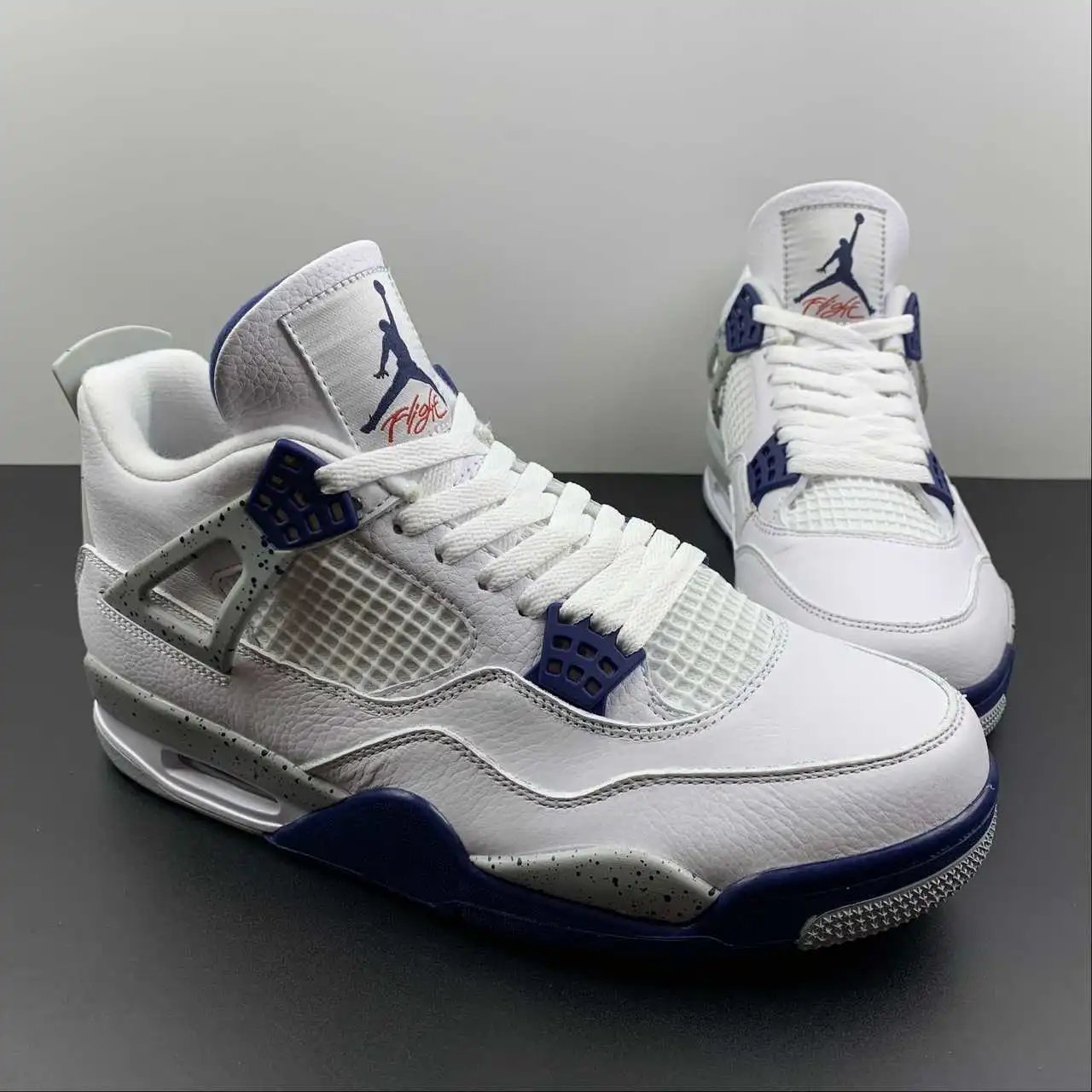 Air Jordan 4 DH6927-140 thumbnail 2