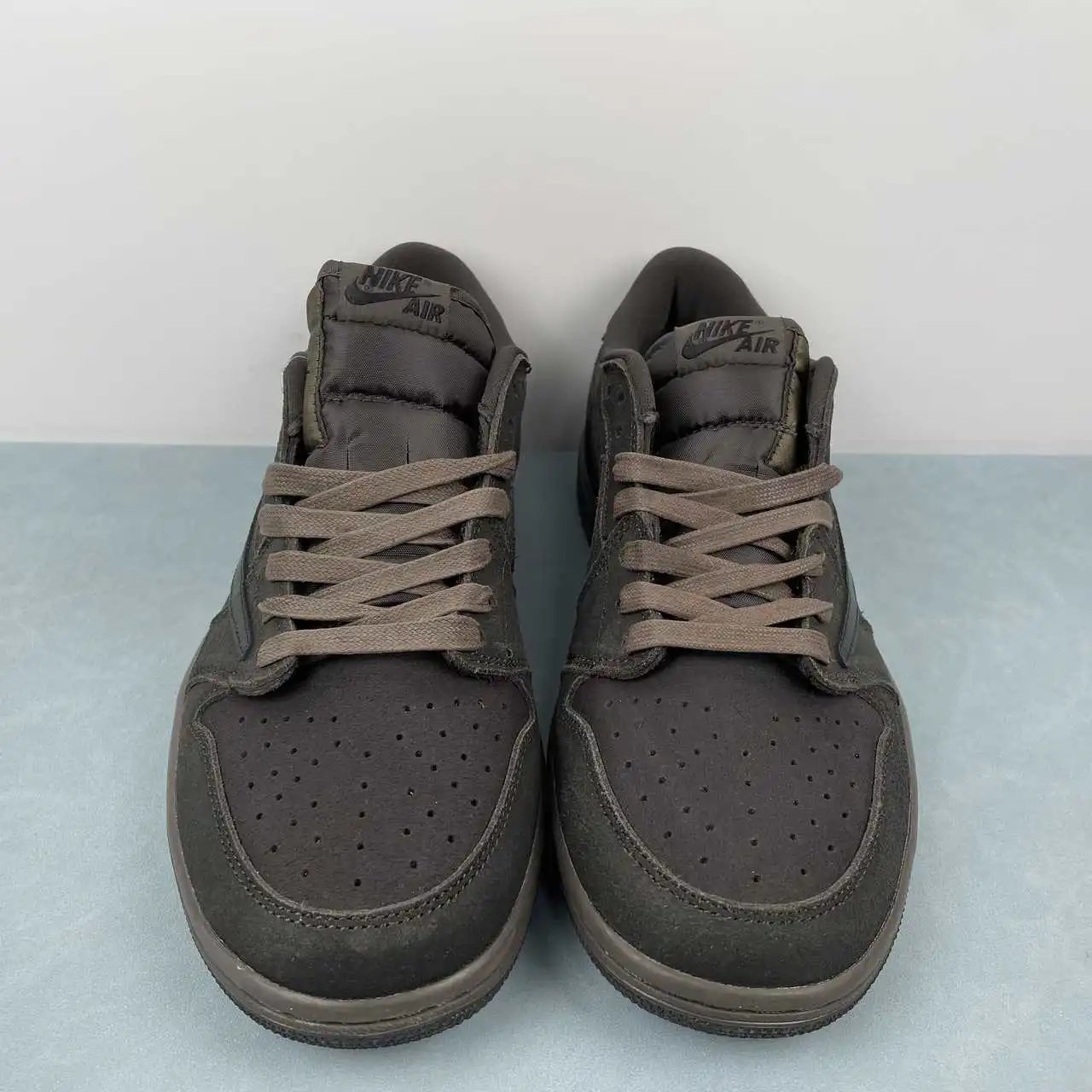 Air Jordan 1 Low CQ4277-115 thumbnail 3