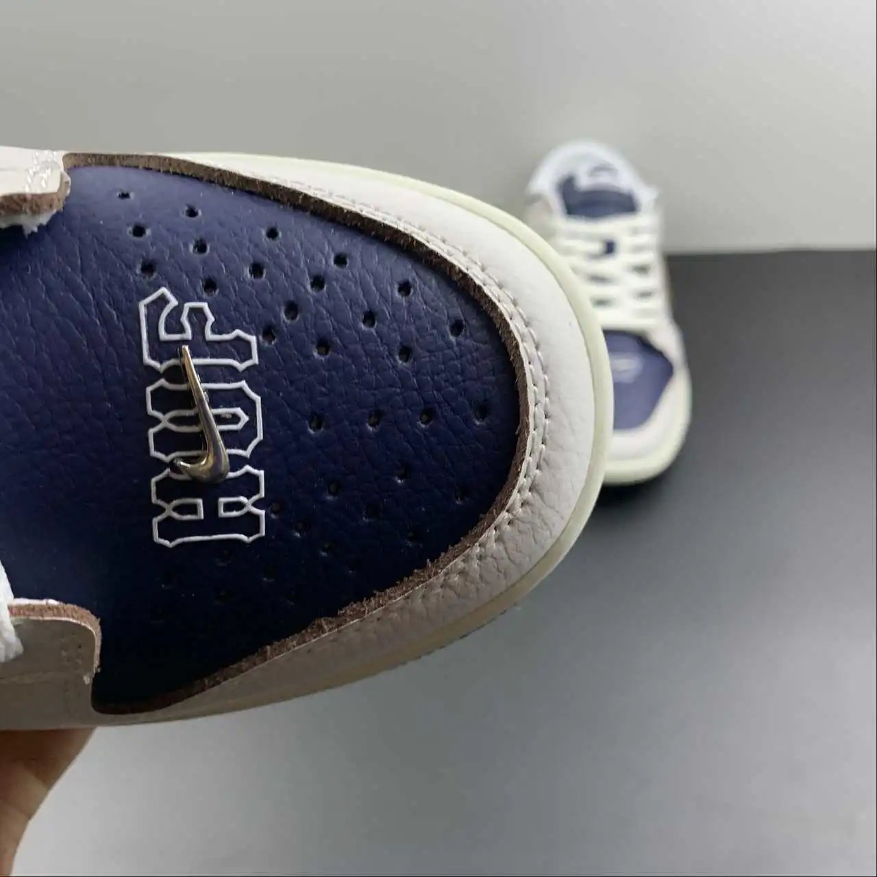 Nike Dunk Low FD8775-100 8