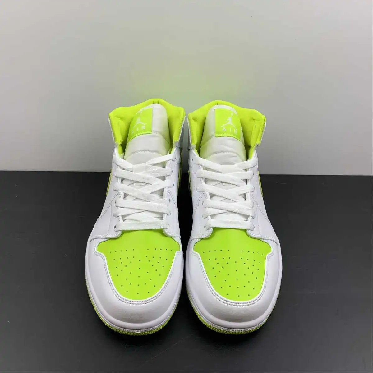 Air Jordan 1 Mid White Fluorescent Green – BQ6472-131 thumbnail 3