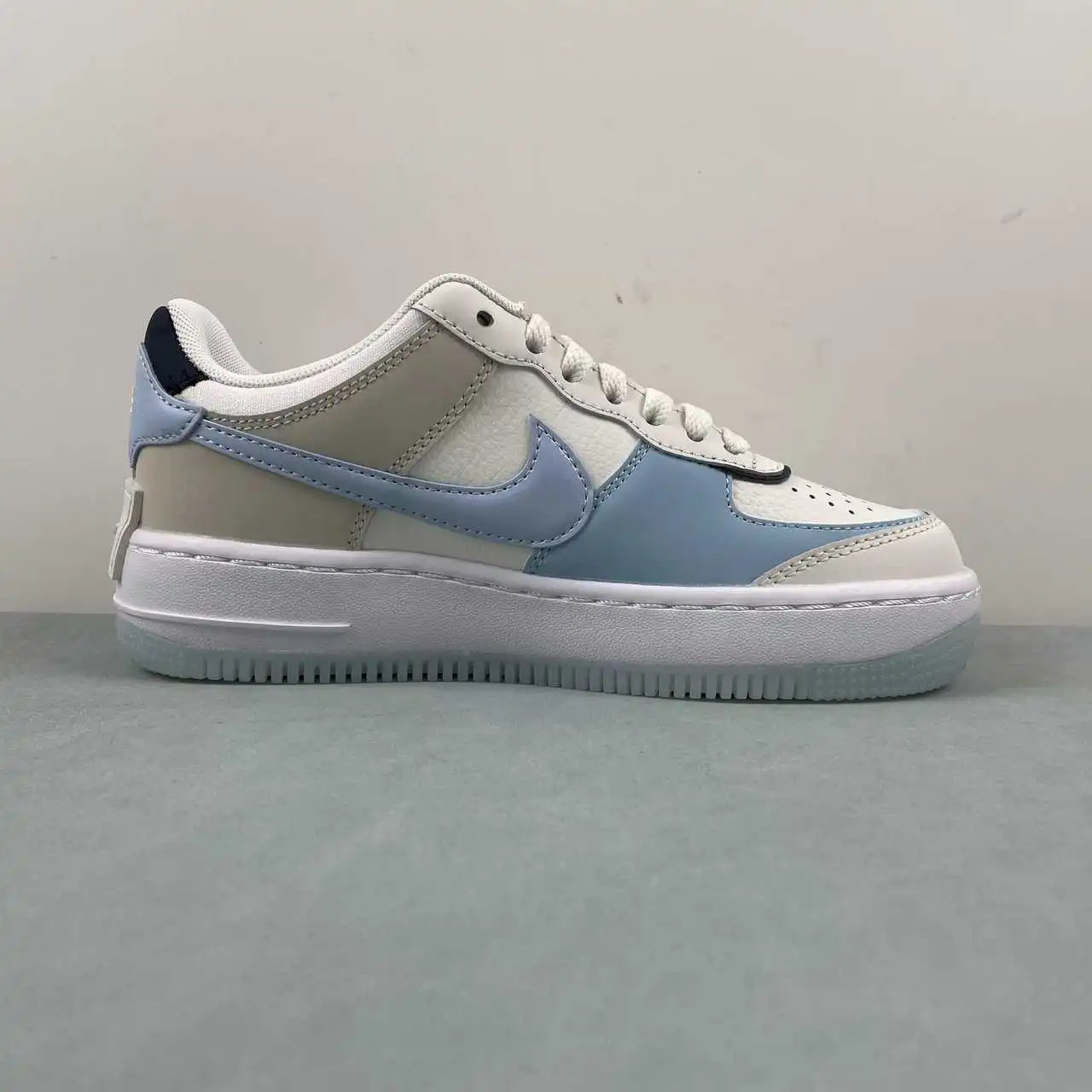 Nike Air Force 1 DZ1847-107 thumbnail 4