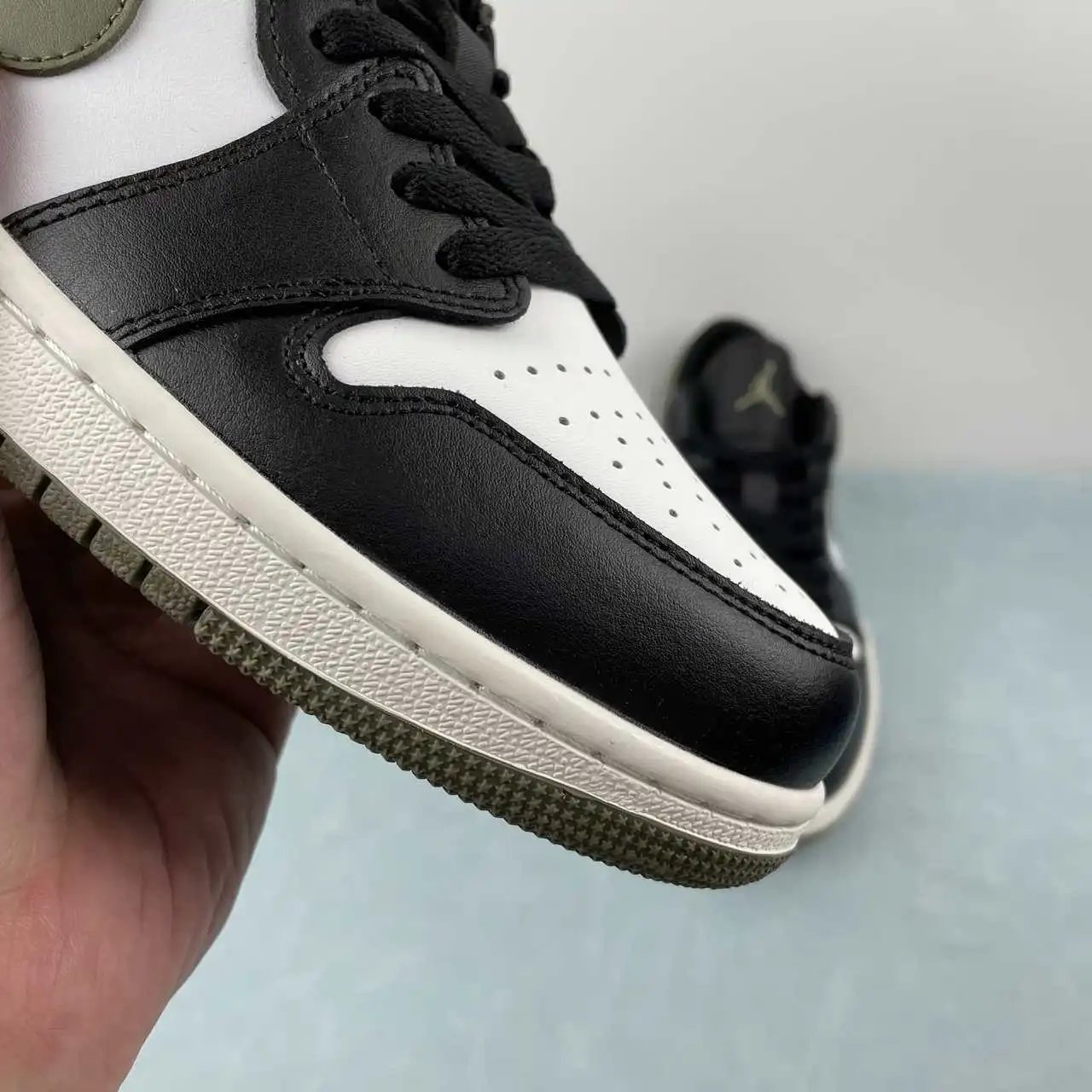 Air Jordan 1 Low 553558-092 7