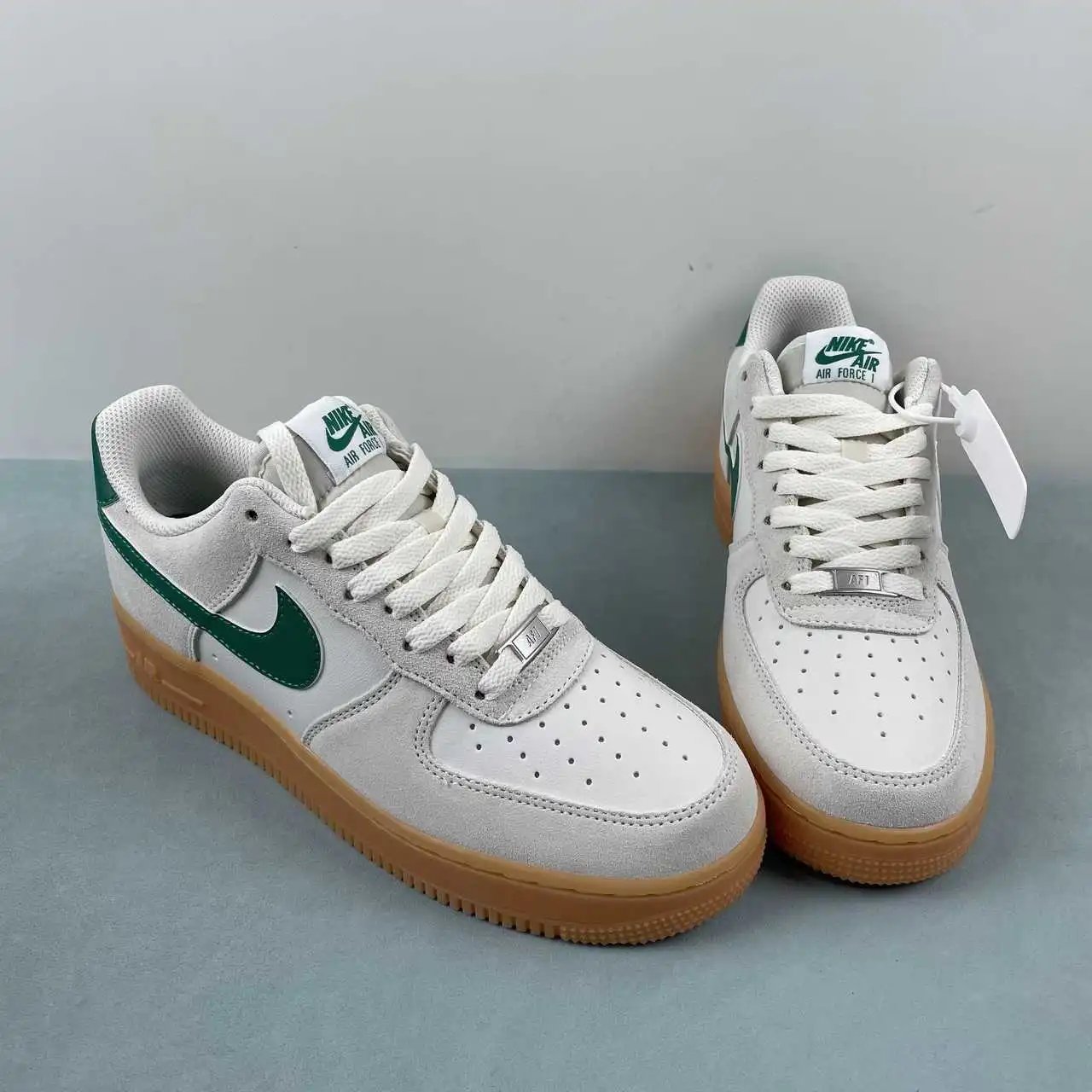Nike Air Force 1 FQ8714-001 thumbnail 2
