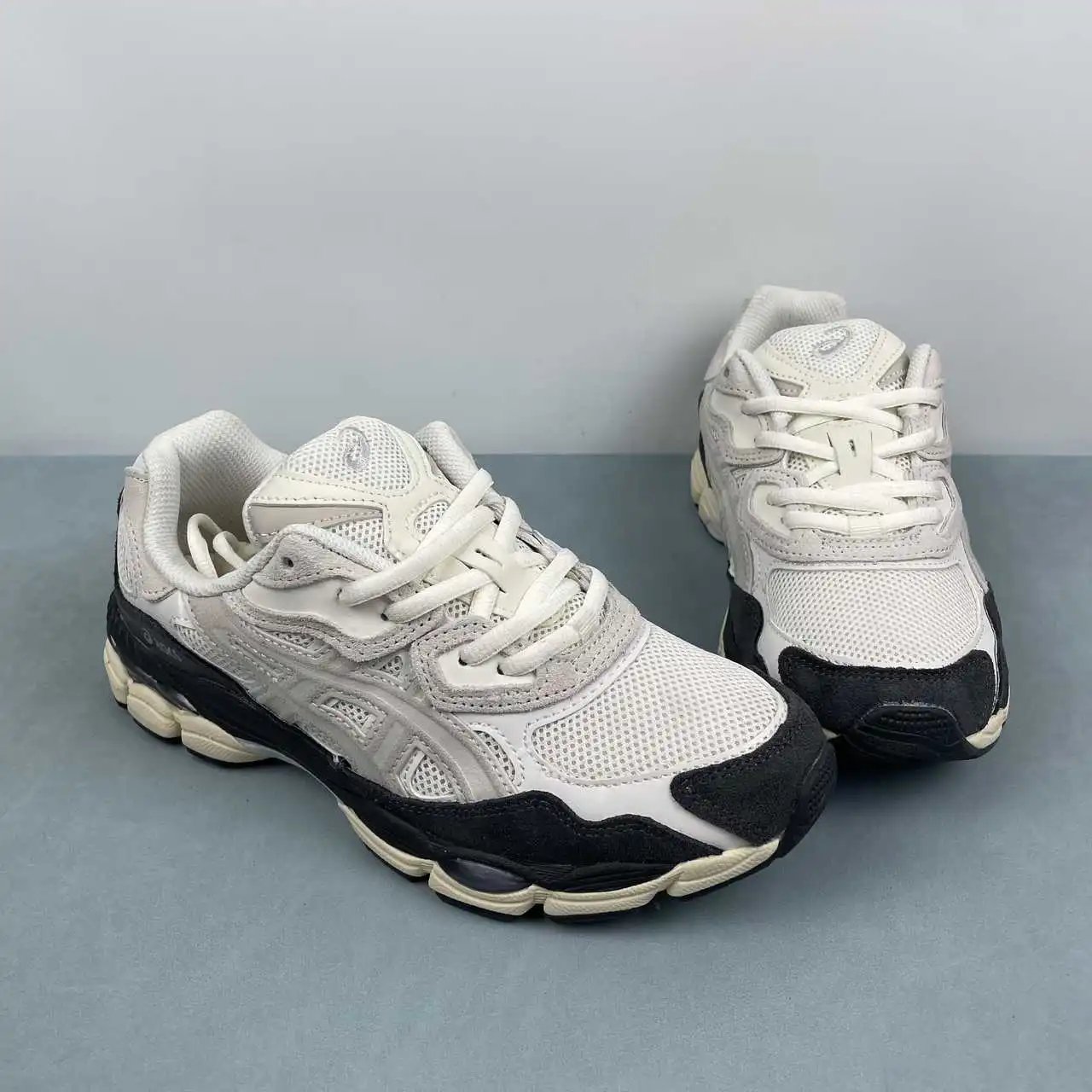 Asics CEL-NYC 1203A383-111 thumbnail 2