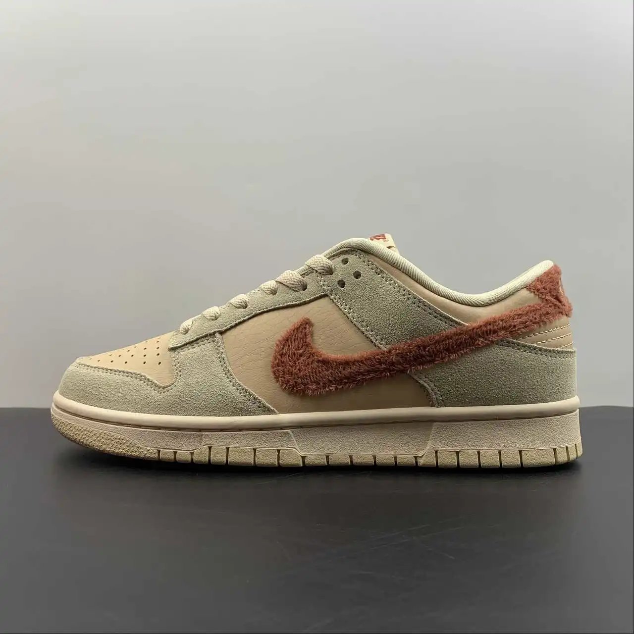 Nike Dunk Low DZ4706-200 thumbnail 4