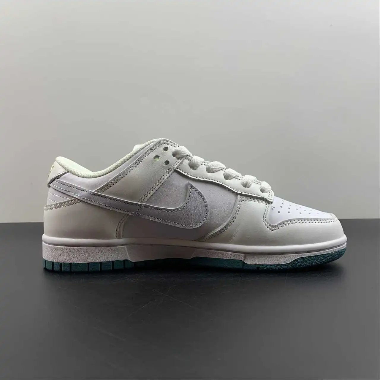 Nike Dunk Low FD9911-101 5