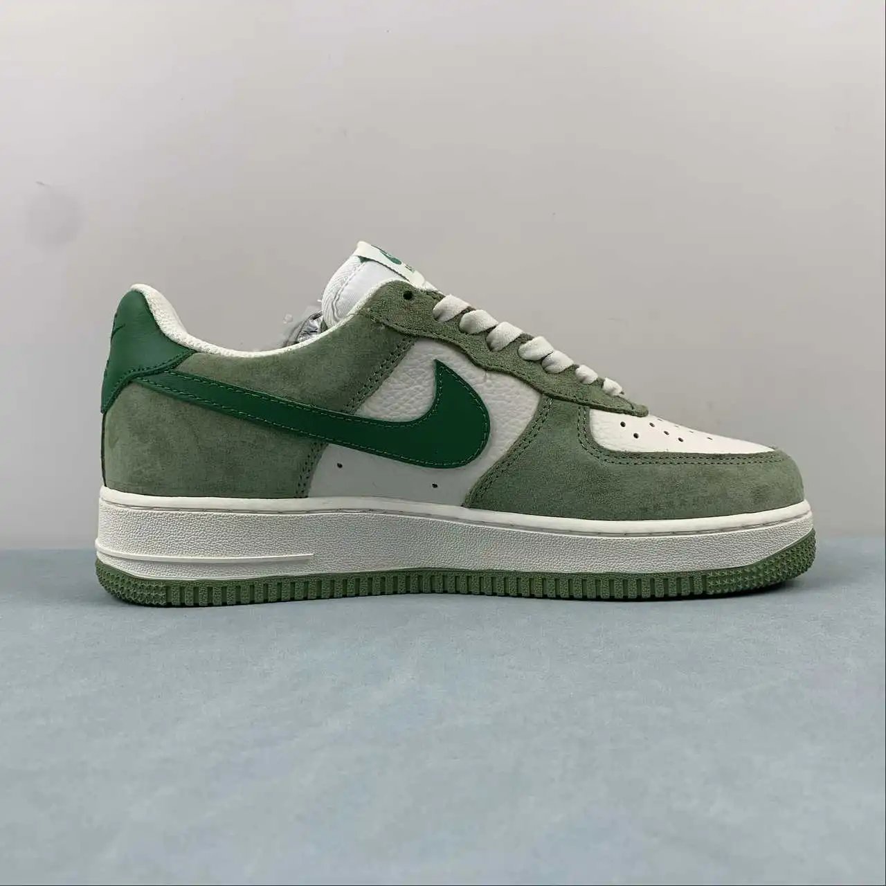Nike Air Force 1 FF7795-111 thumbnail 4