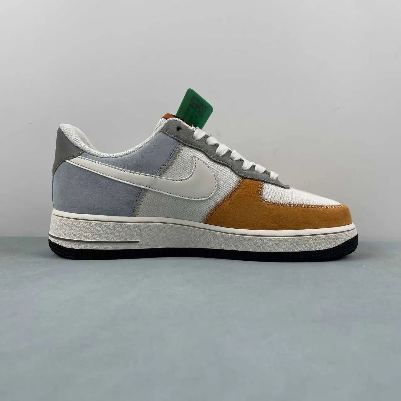 Nike Air Force 1 FZ6684-001 thumbnail 4