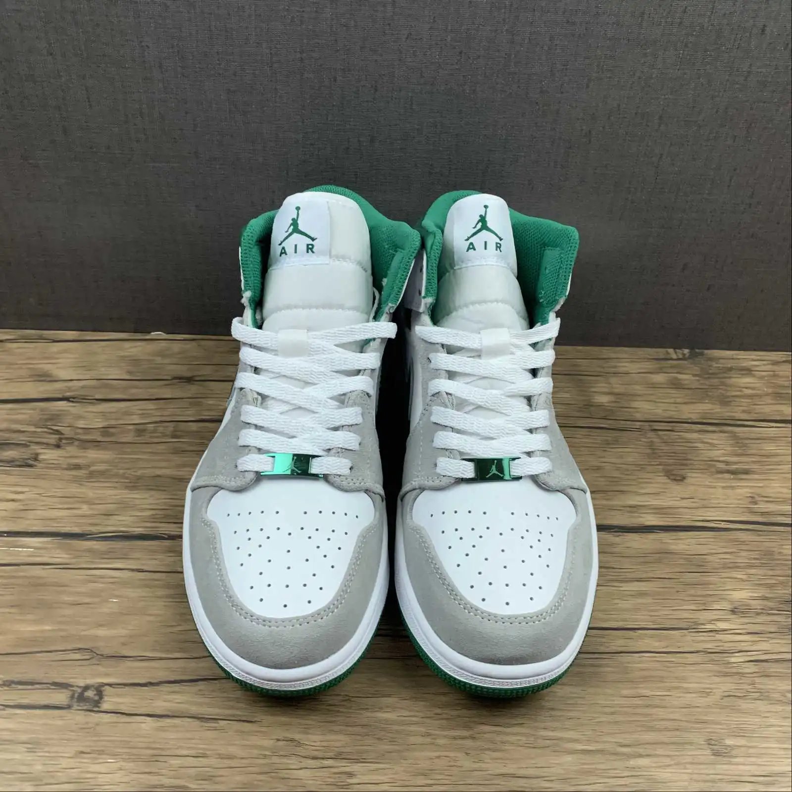 Air Jordan 1 White Green – DC7294-103 thumbnail 3
