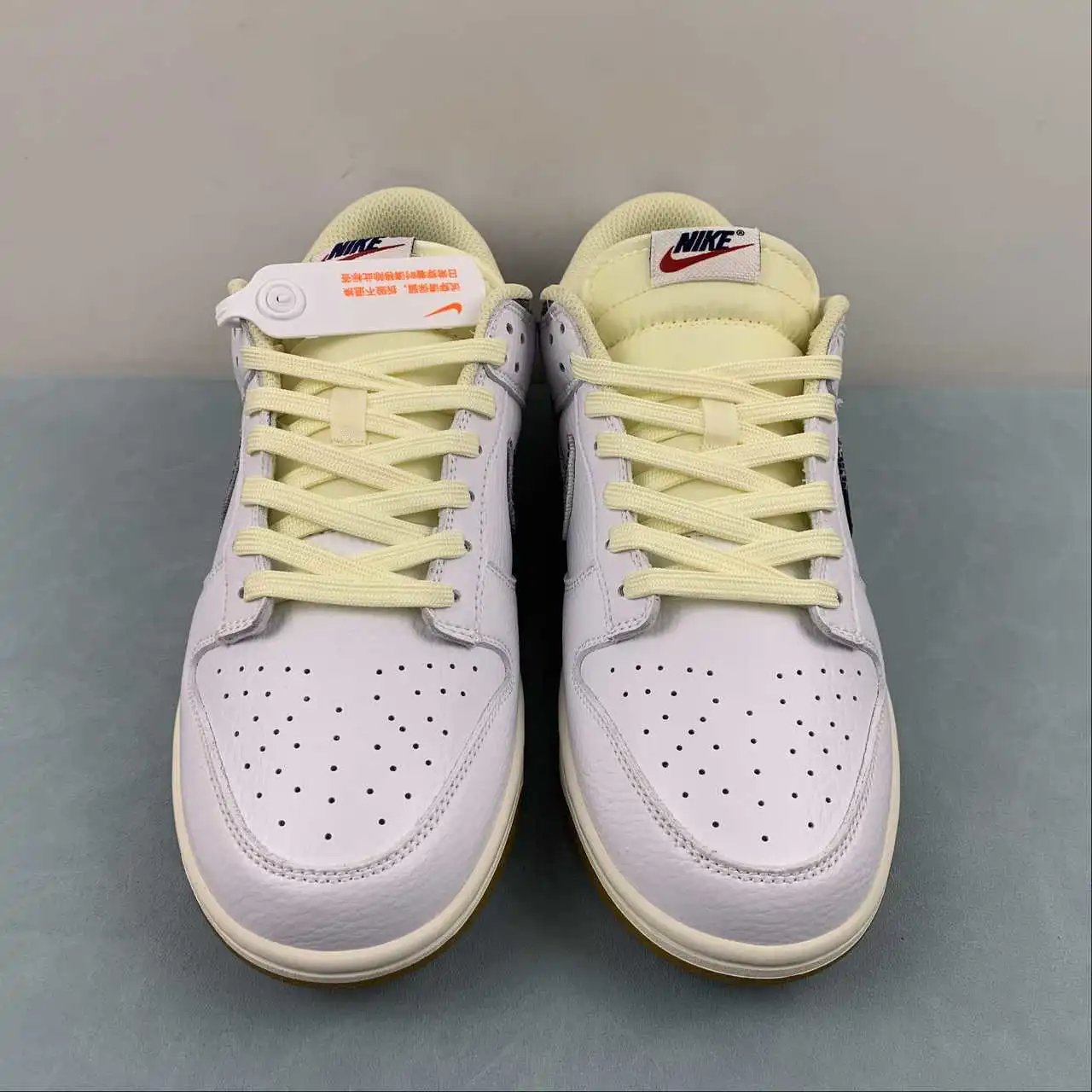 Nike Dunk Low FN6881-100 thumbnail 3