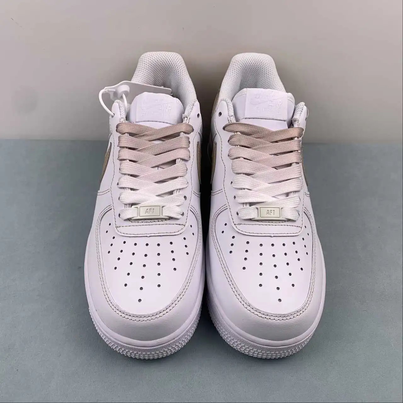 Nike Air Force 1 FN0366-104 thumbnail 3
