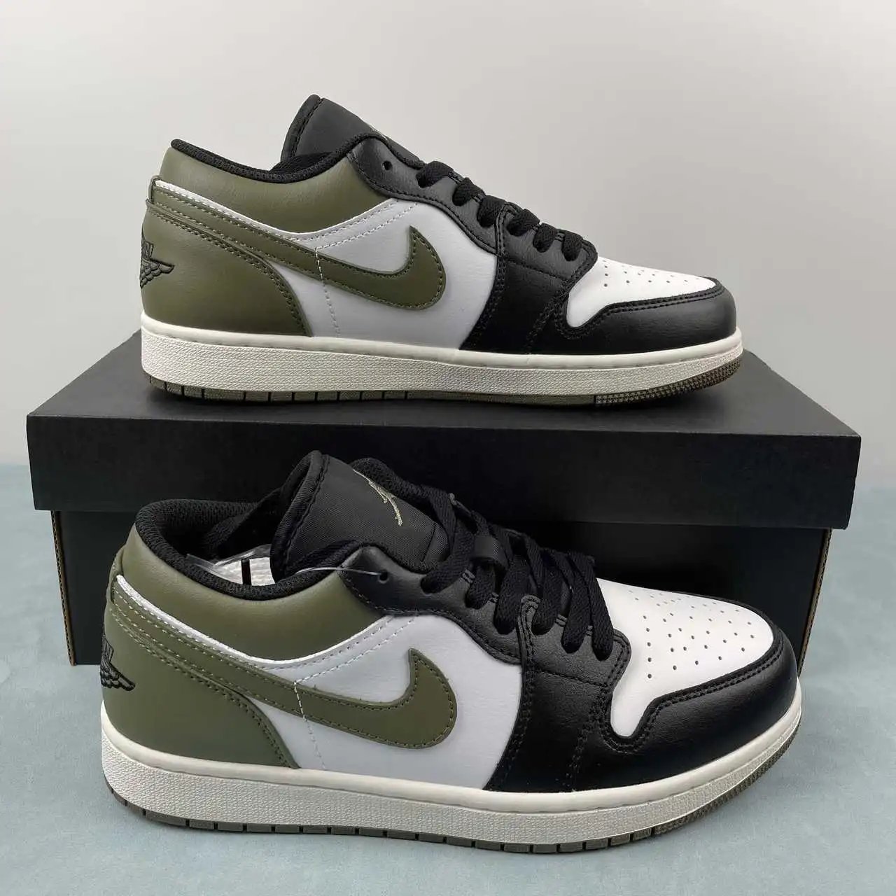 Air Jordan 1 Low 553558-092