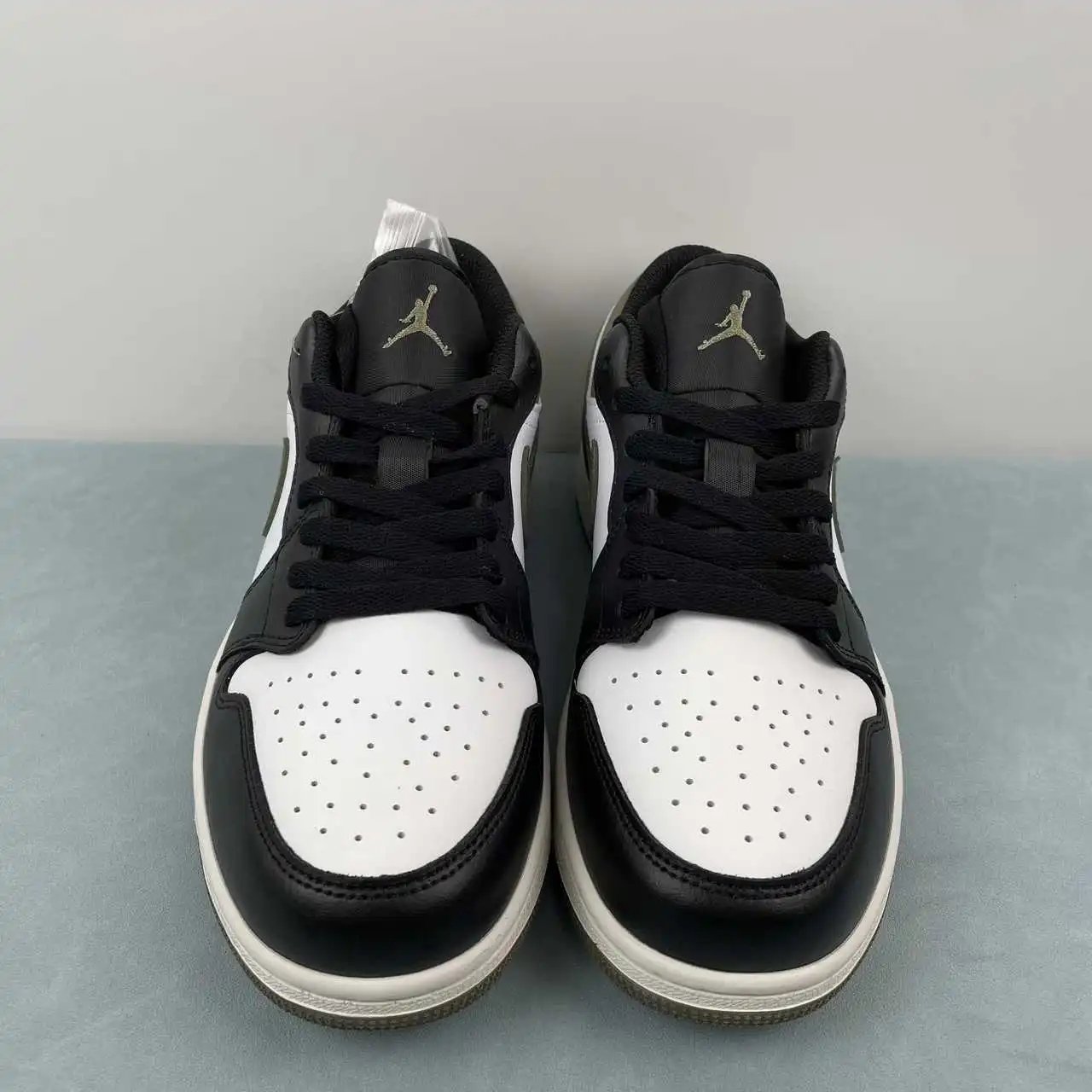 Air Jordan 1 Low 553558-092 thumbnail 3
