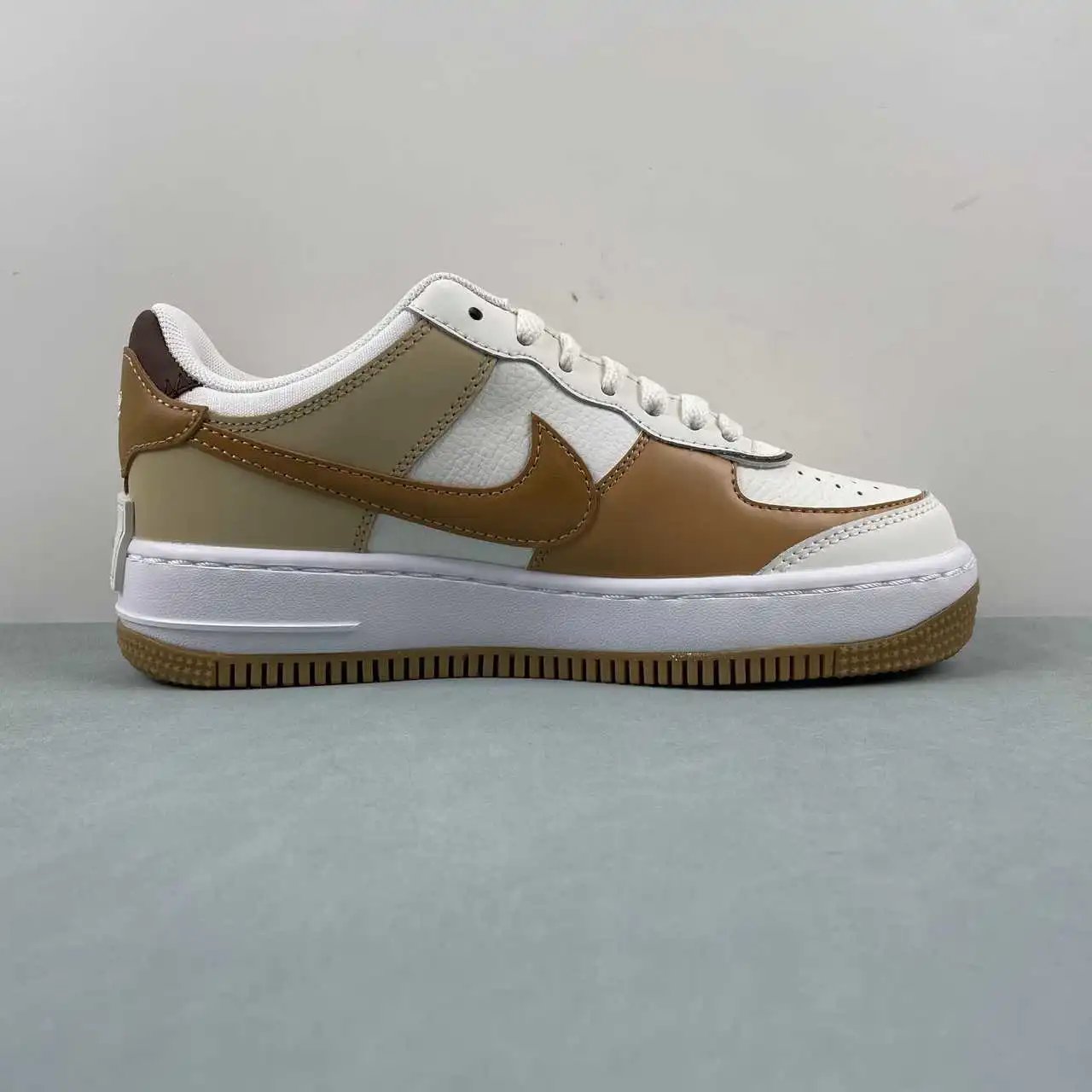 Nike Air Force 1 DZ1847-106 thumbnail 4