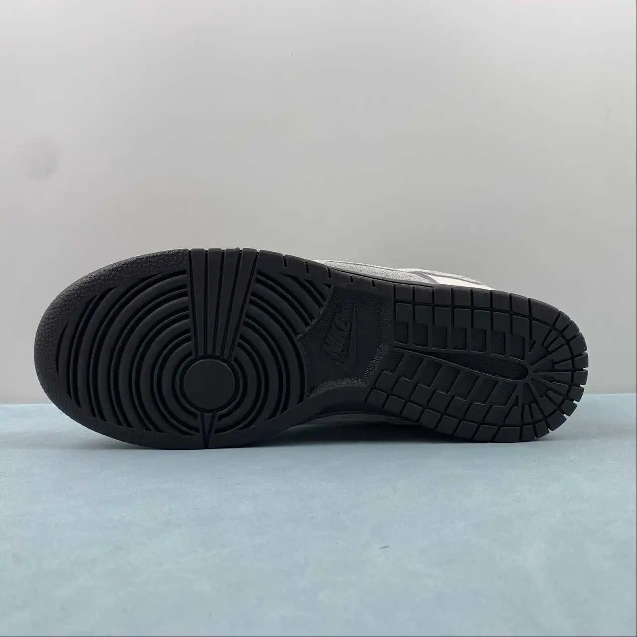 Nike Dunk Low FD9746-001 12