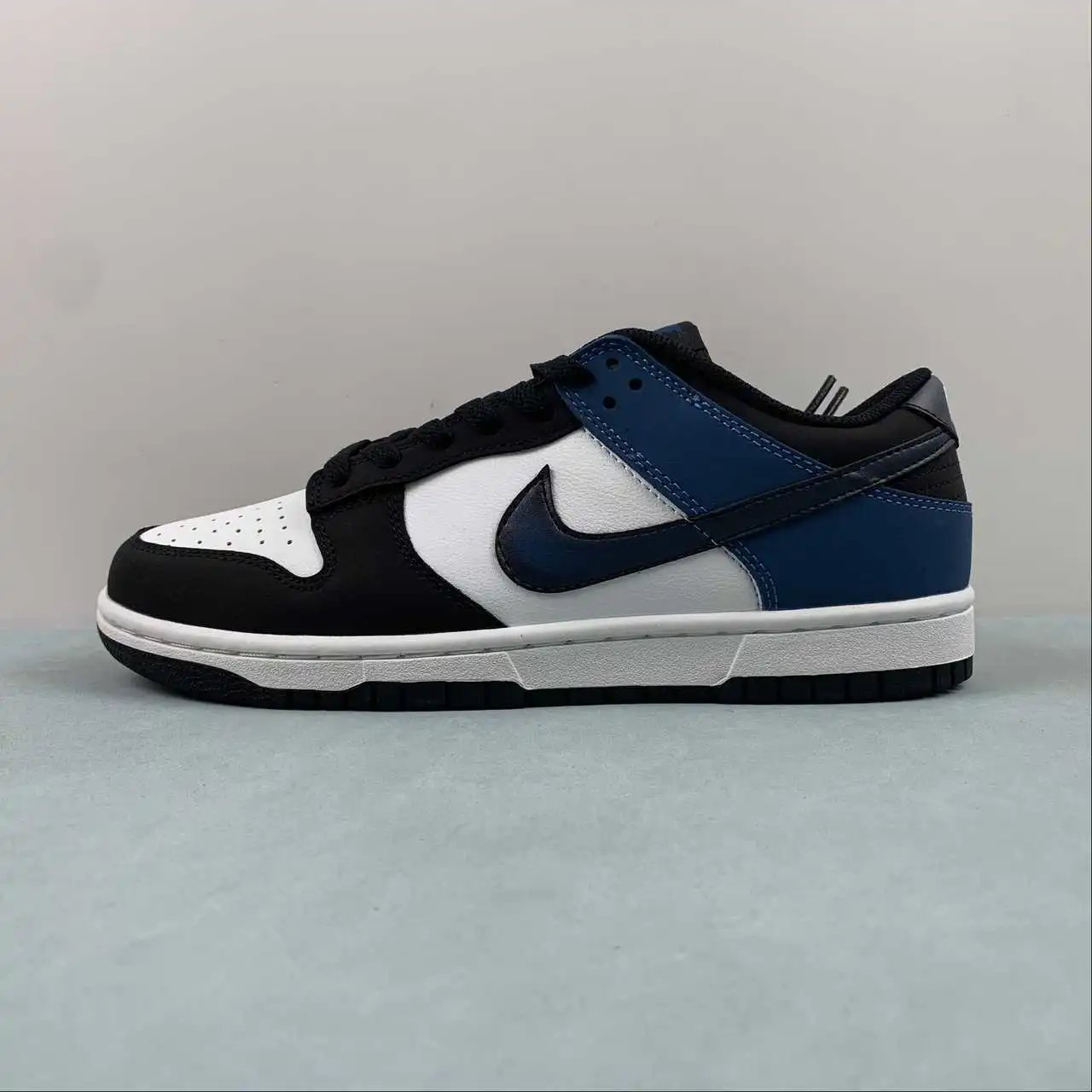 Nike Dunk Low FD6923-100 thumbnail 4