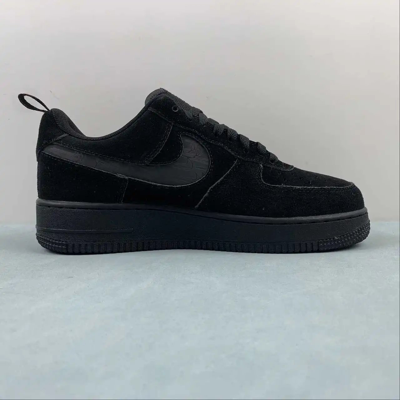 Nike Air Force 1 DZ4514-001 thumbnail 4