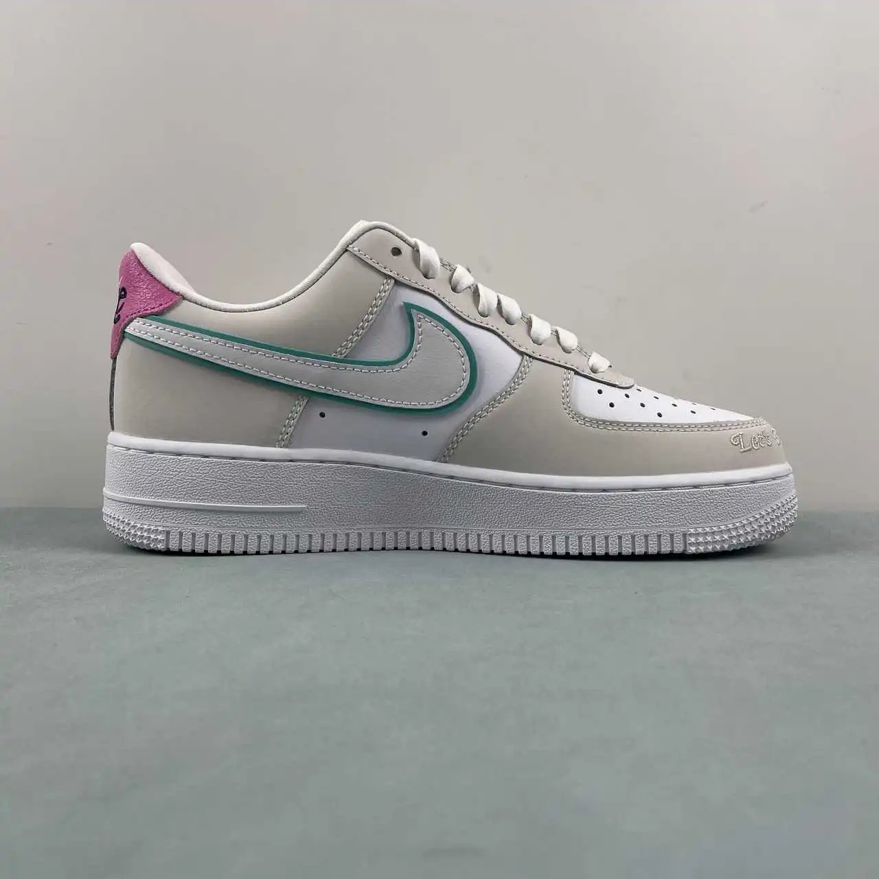 Nike Air Force 1 HM3694-011 thumbnail 4