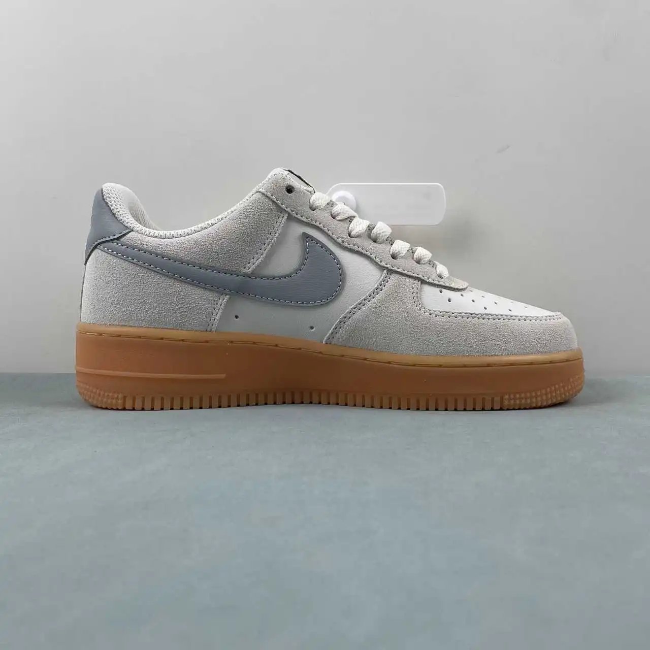 Nike Air Force 1 FQ8714-002 thumbnail 4