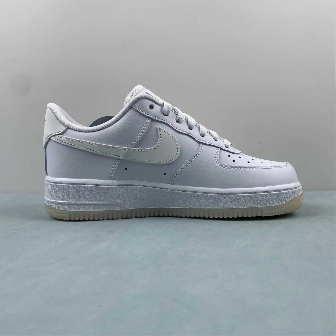 Nike Air Force 1 FZ5531-111 thumbnail 4
