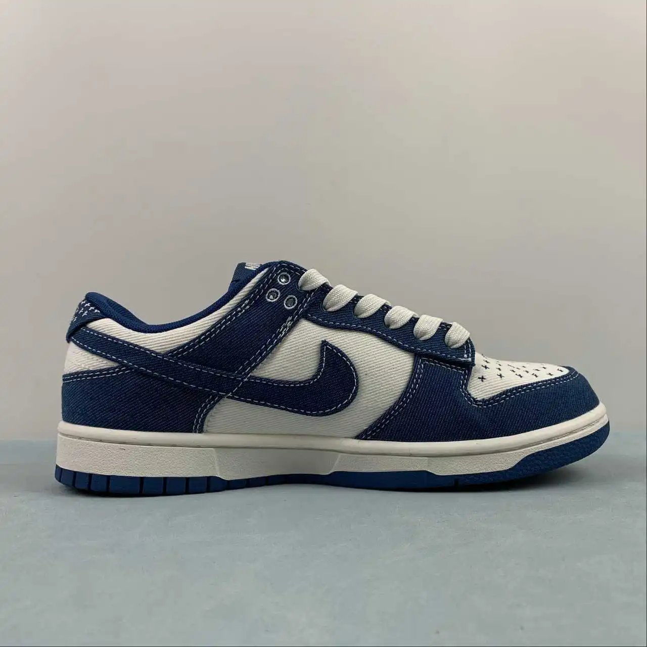 Nike Dunk Low DV0834-101 5
