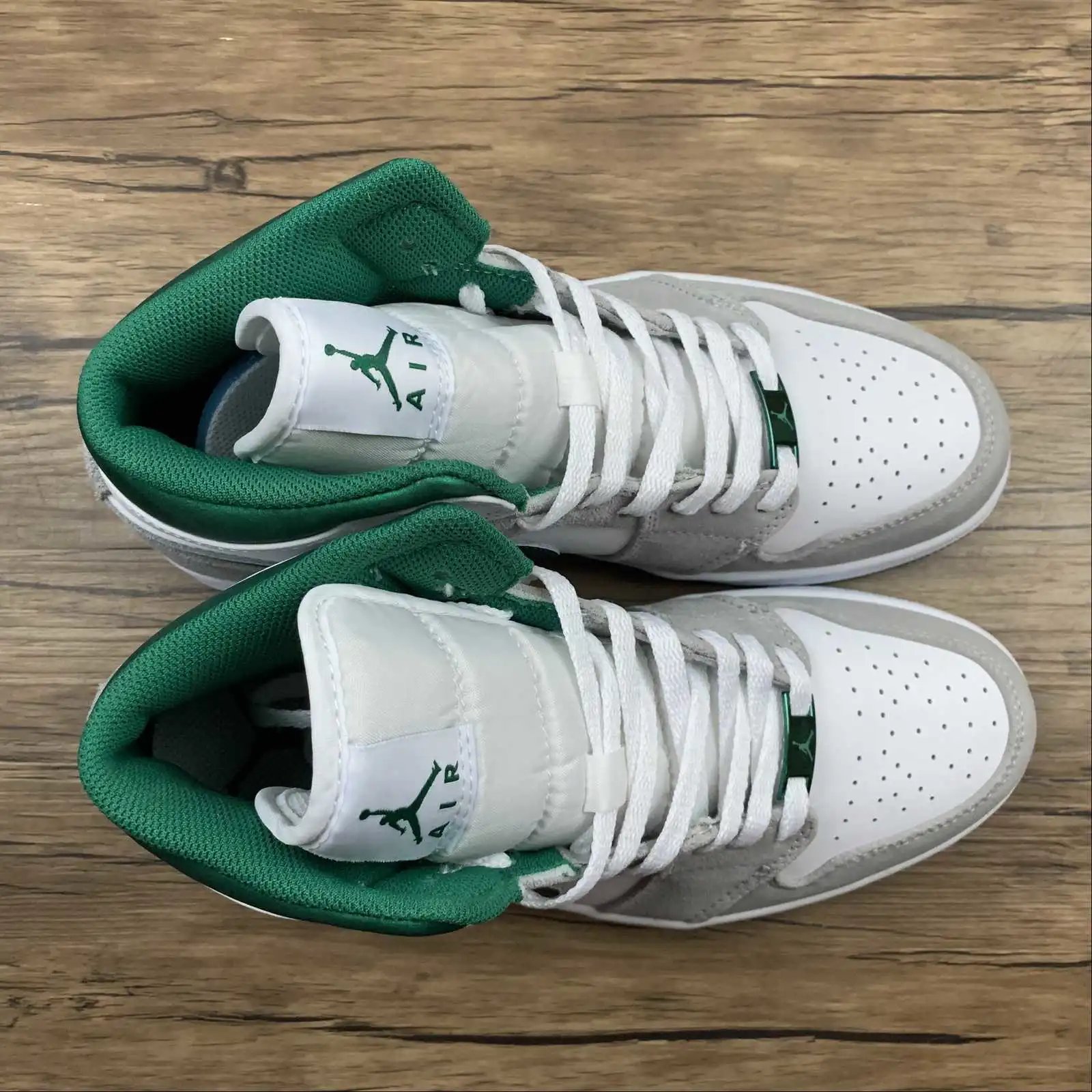 Air Jordan 1 White Green – DC7294-103 thumbnail 4
