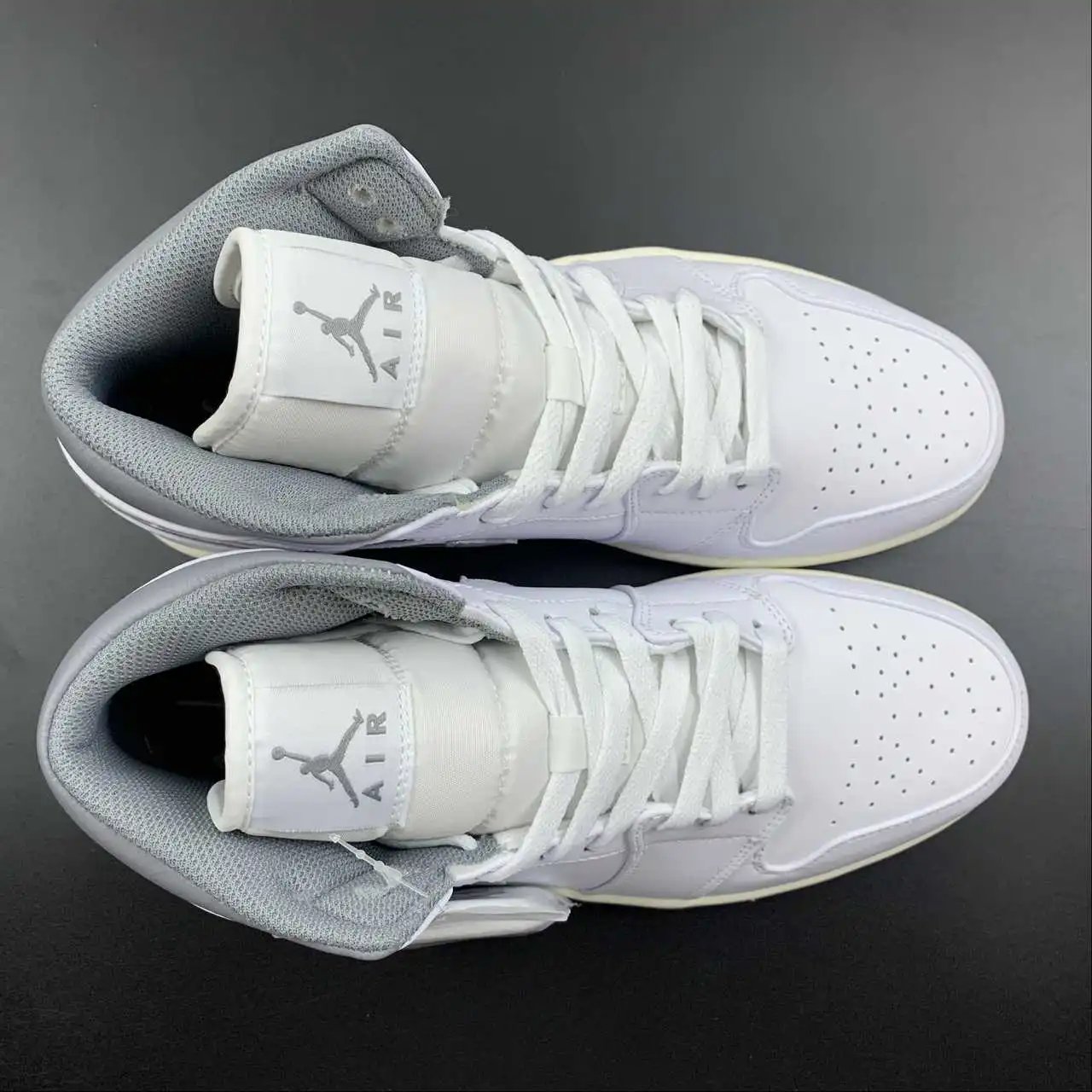 AJ1 Retro Grey thumbnail 4