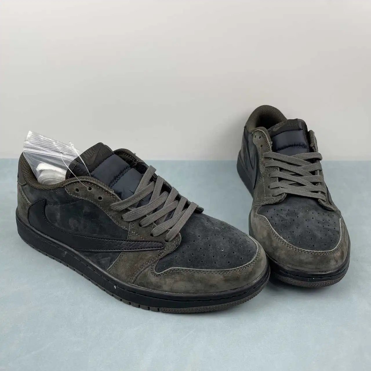 Air Jordan 1 Low CQ4277-111 thumbnail 2